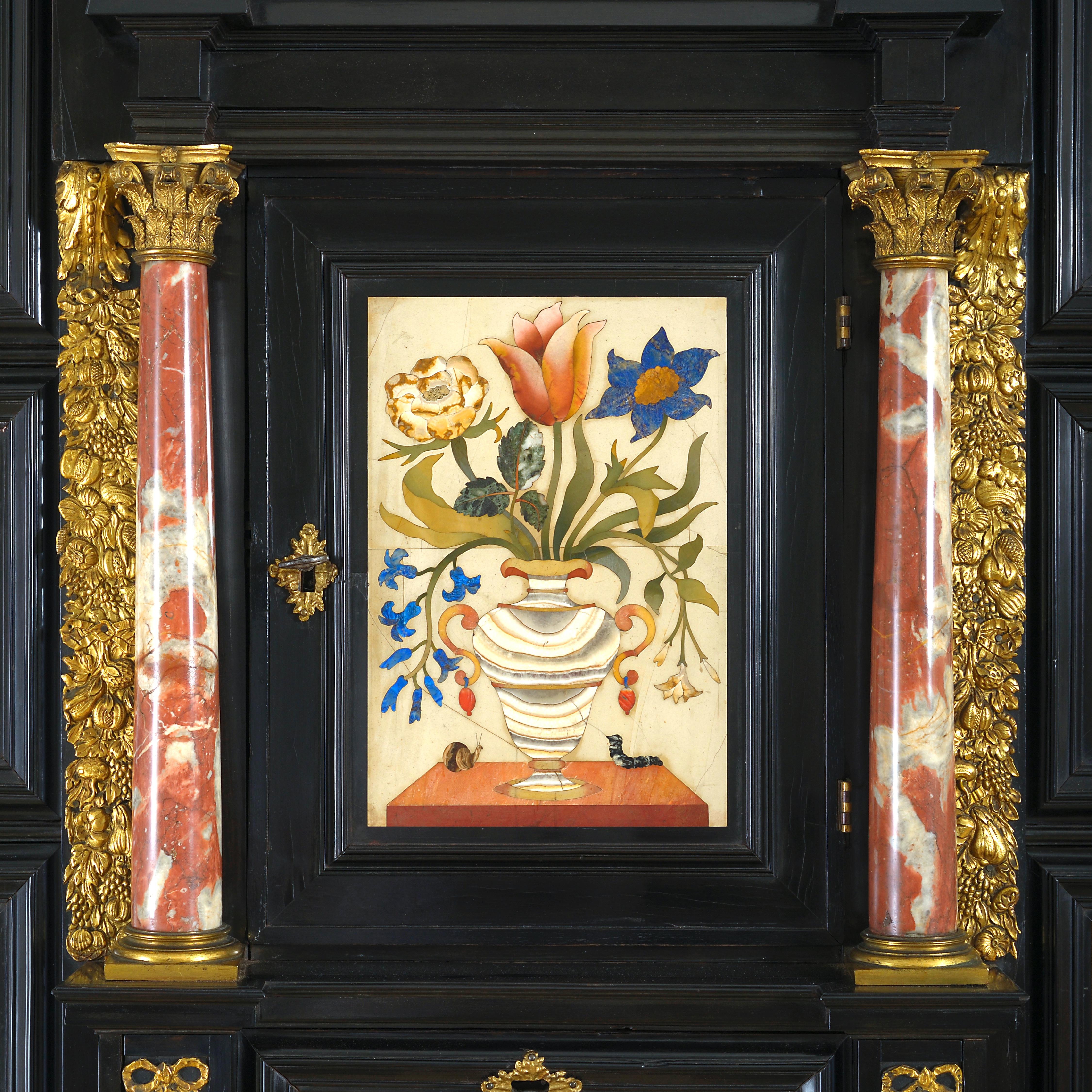 The Ditchley Park Cabinet en vente 9
