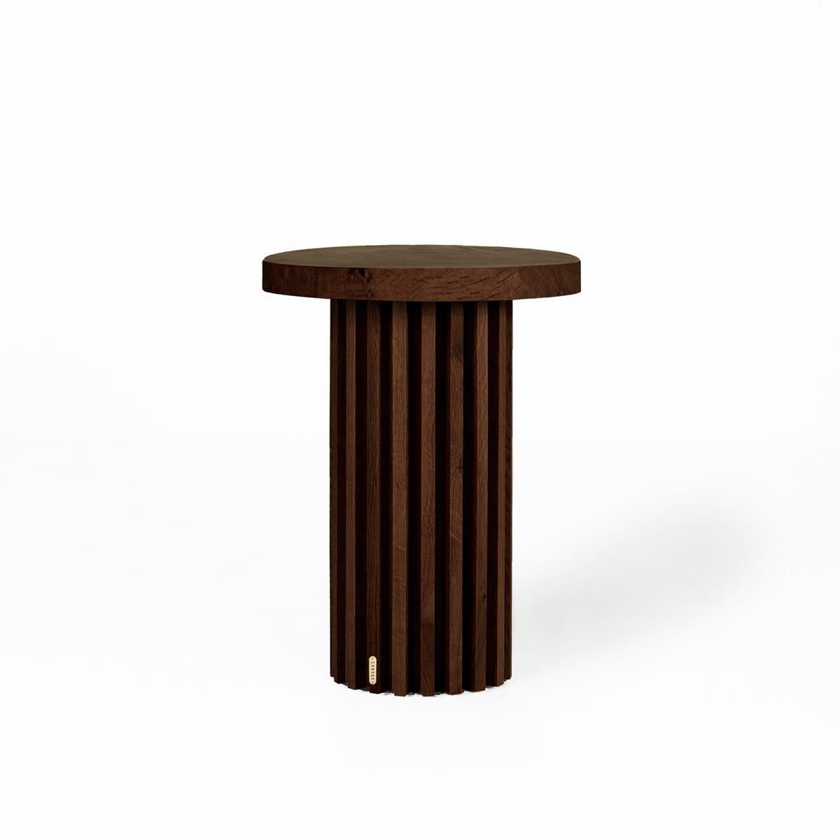 Moderne The DOCIA Solid Oak Round Slatted Coffee/Side Table (table basse/côté) en vente