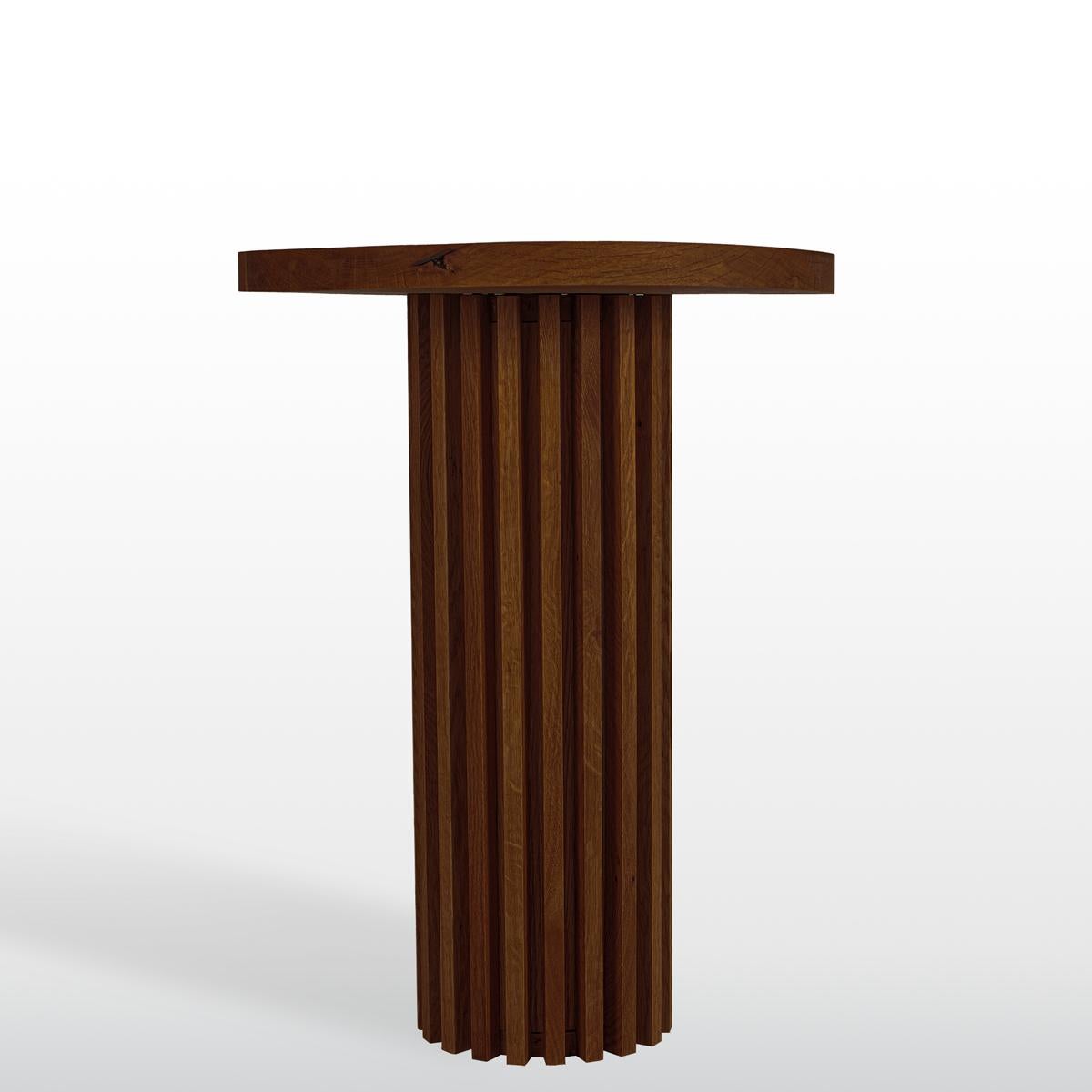 Fait main The DOCIA Solid Oak Round Slatted Coffee/Side Table (table basse/côté) en vente