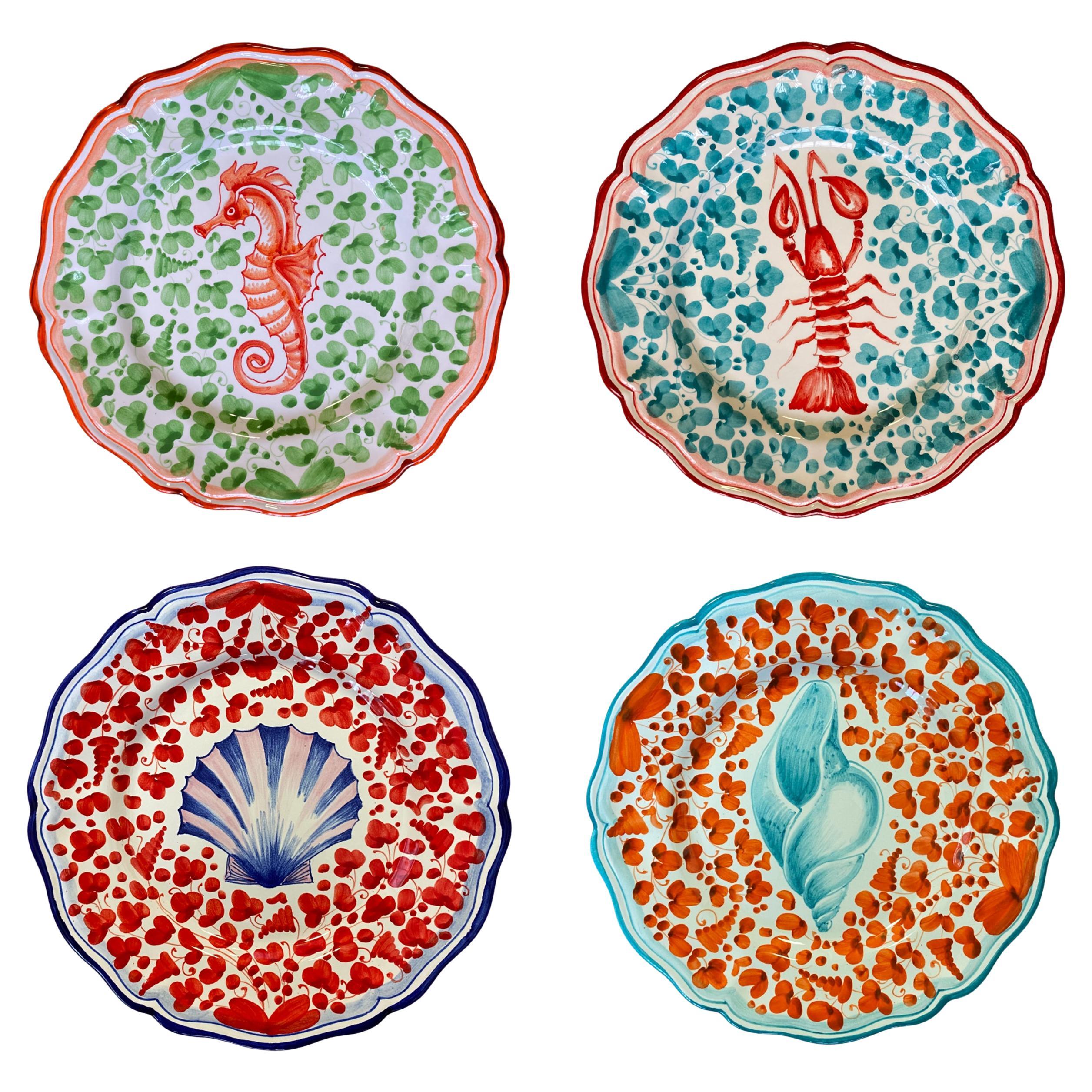 Dot Dot Dot D'été - Piatto da insalata in ceramica dipinta a mano - Set di 4 pezzi in vendita