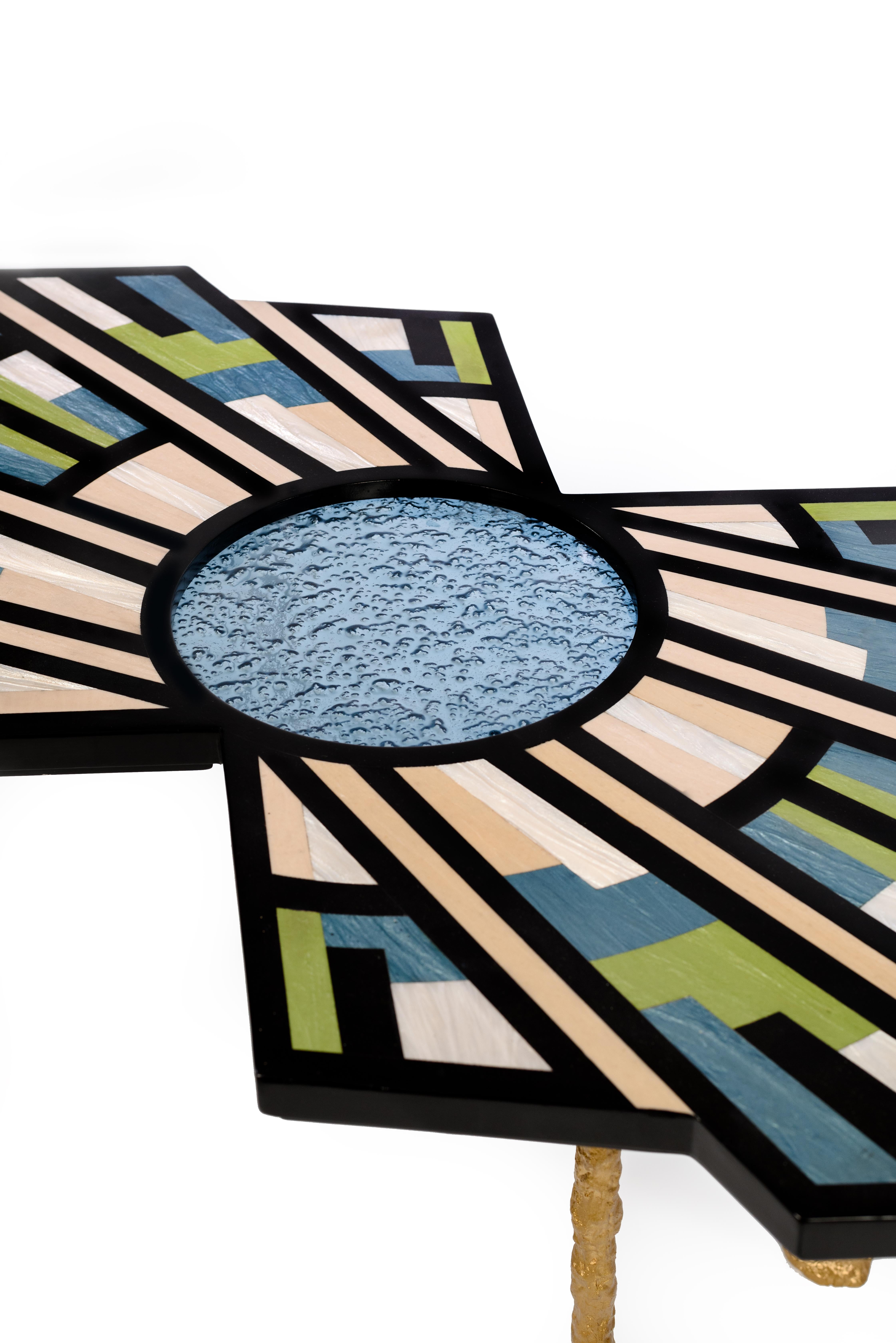 Placage The Dragonfly Coffee Table (La table basse libellule) en vente