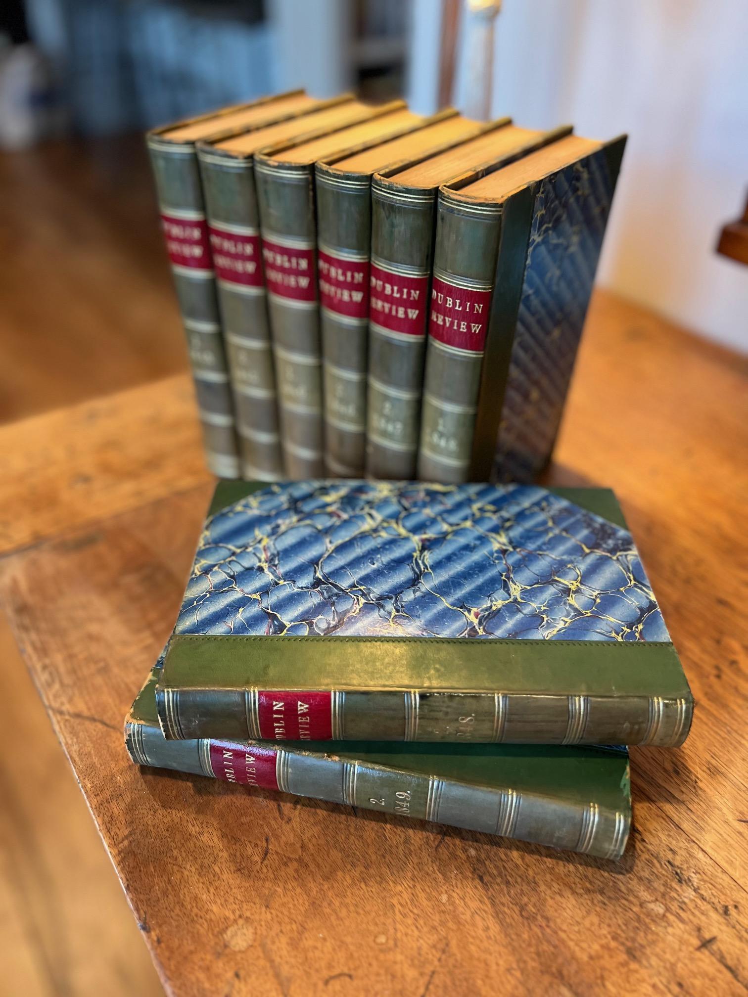 Doré The Dublin Review, ensemble de périodiques reliés en cuir du début de l'époque victorienne, 8 volumes en vente