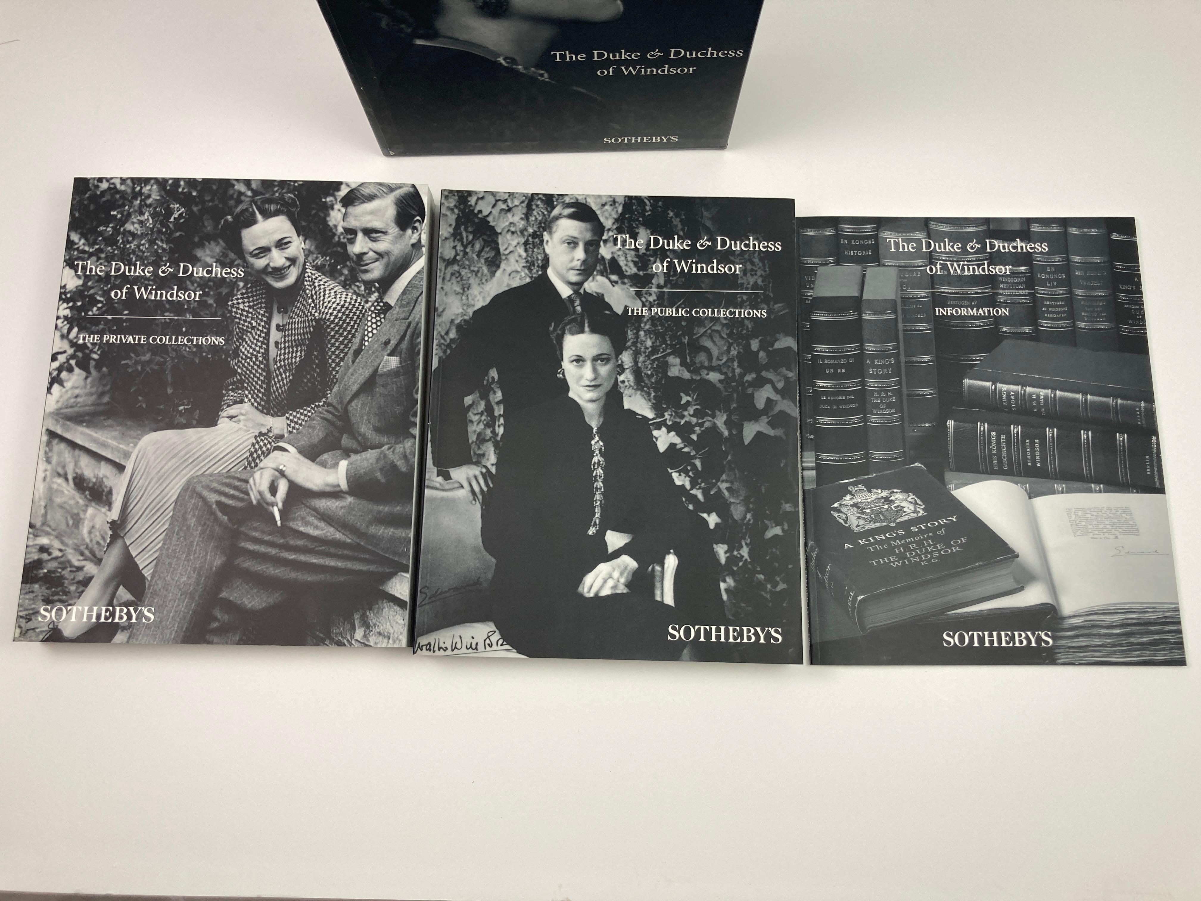 The Duke and Duchess of Windsor Auction Sotheby's Books Catalogs in Slipcase Box (Le duc et la duchesse de Windsor, ventes aux enchères, catalogues de livres de Sotheby's dans une boîte) en vente 4