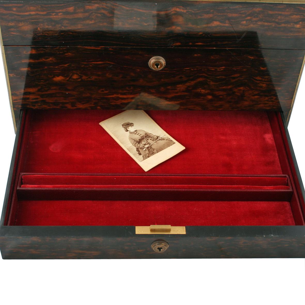 Mid-19th Century 19th Century Victorian The Earl of Hardwicke Jewellery or Dressing Box, Silver 