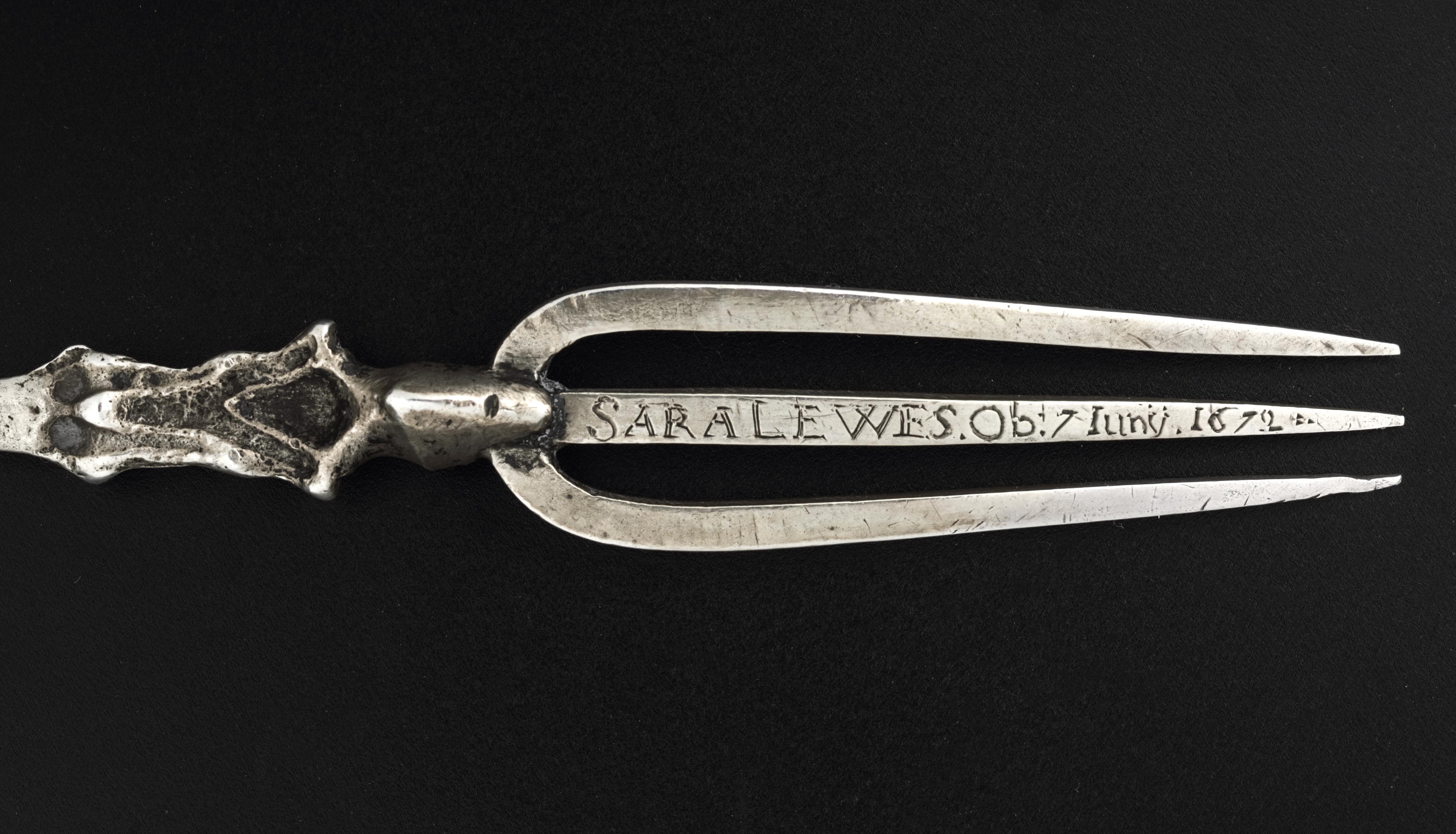 AN extremely rare 'GEDACHTENIS LEPEL EN VORK', commemorative spoon and fork

Silver apparently unmarked, Dutch colonial, New Amsterdam (New York), circa 1672

The unusual triangular handles are decorated with zoomorphic ornaments in the