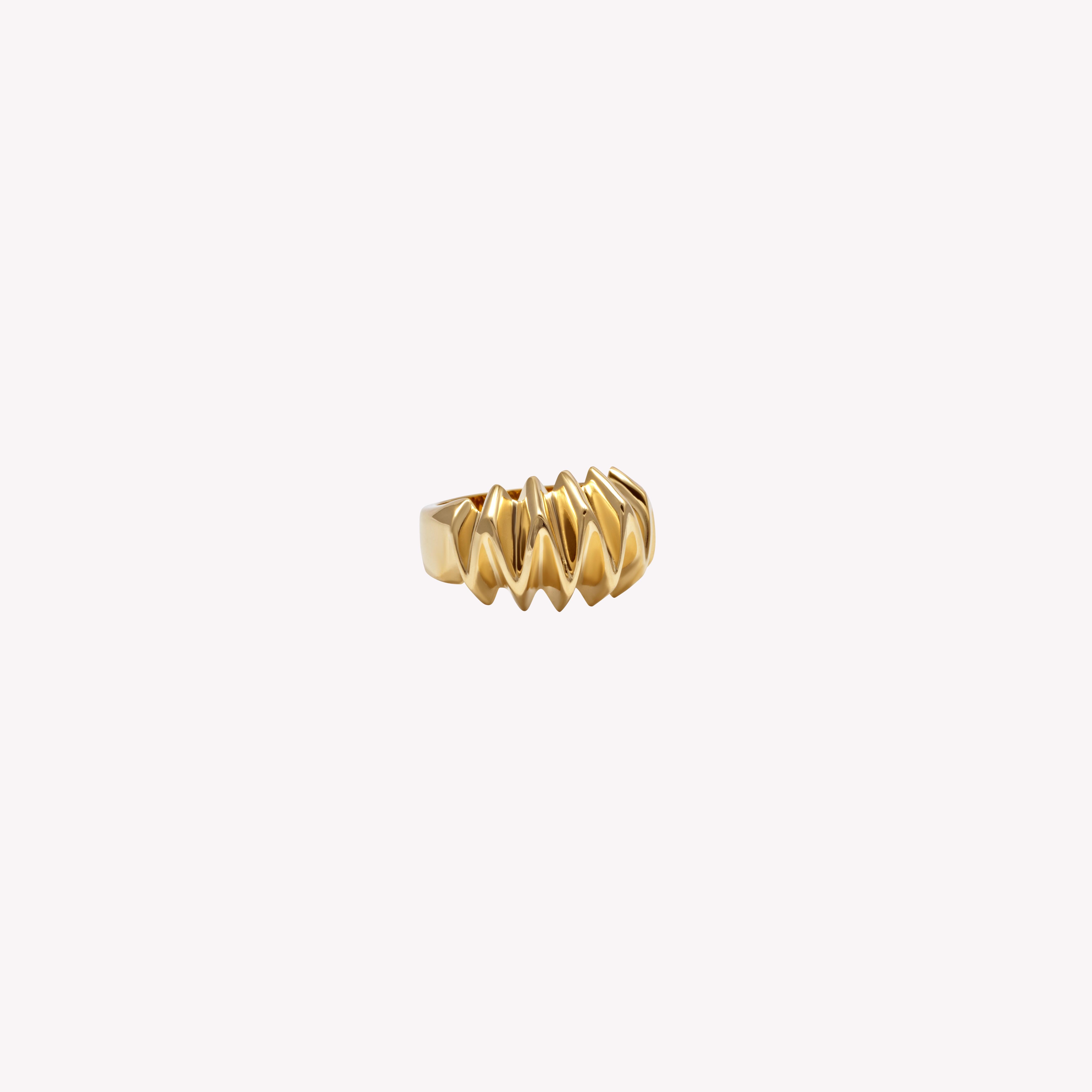For Sale:  18k Solid Yellow Gold Sculptured Scrunched Ring 3