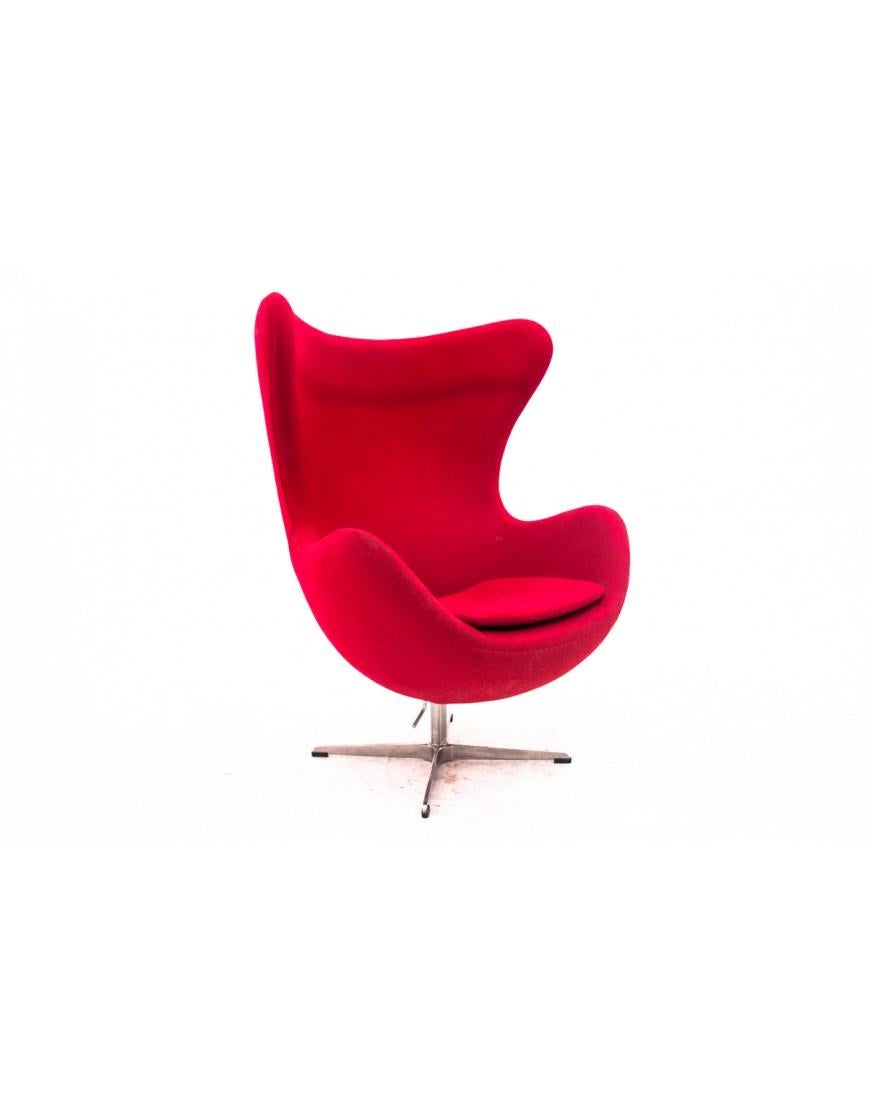 The EGG armchair - a symbol of Danish design. UNIQUE For Sale 6