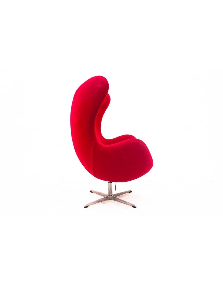 The EGG armchair - a symbol of Danish design. UNIQUE For Sale 4