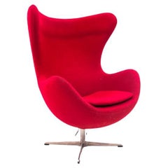 Le fauteuil EGG - un symbole du design danois. UNIQUE