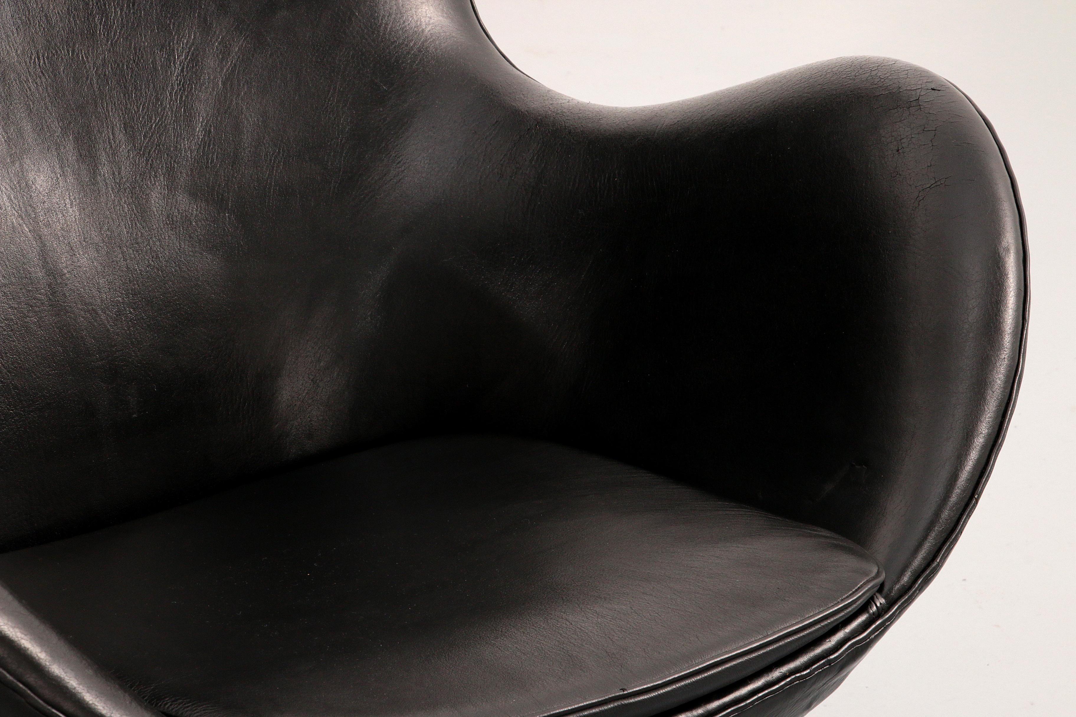 La Silla Egg - Arne Jacobsen, Dinamarca, 1960 - Piel negra de Fritz Hansen en venta 2