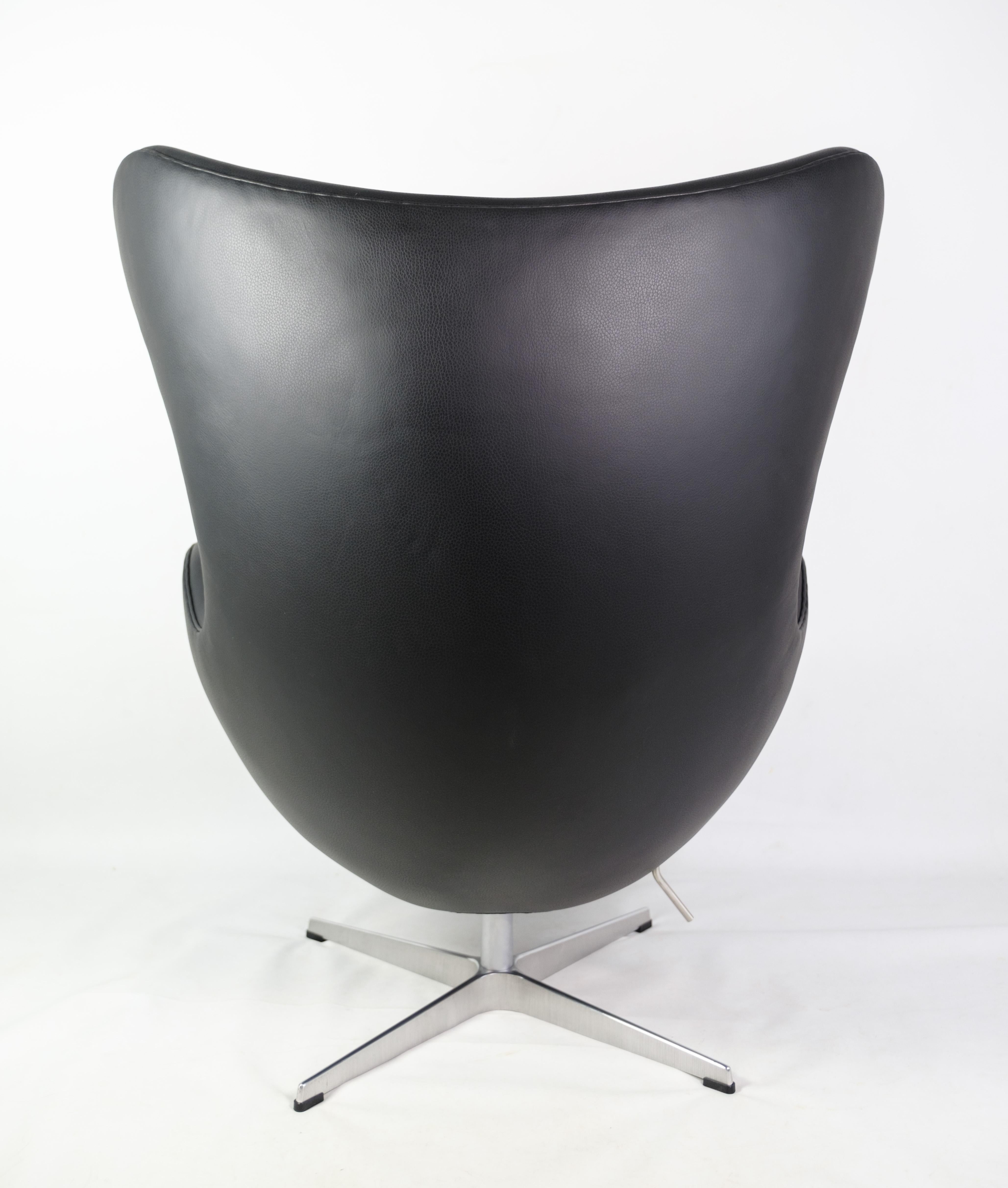 Danois The Egg Chair Modèle 3316 En cuir noir Elegance Par Arne Jacobsen  en vente
