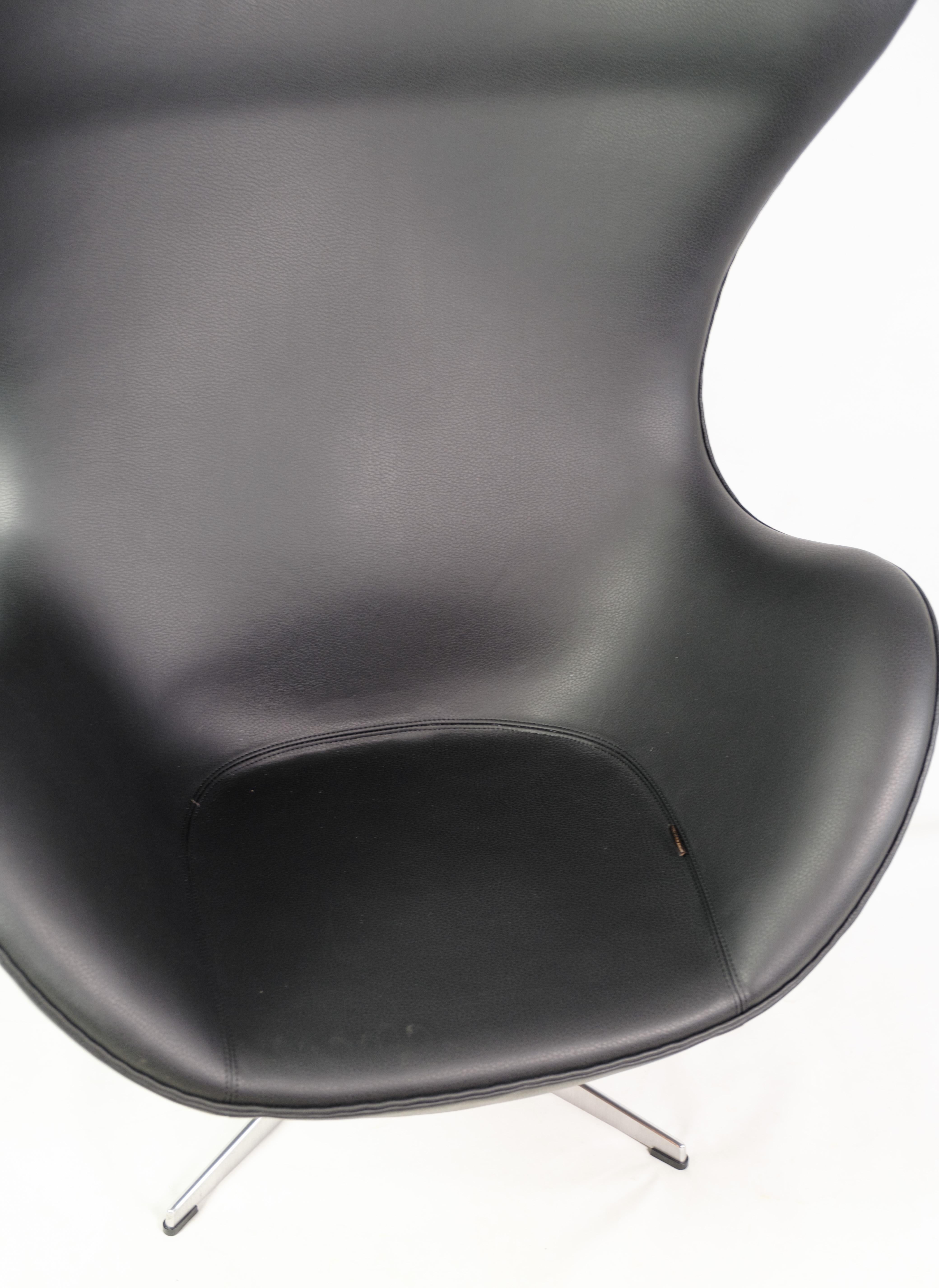 20ième siècle The Egg Chair Modèle 3316 En cuir noir Elegance Par Arne Jacobsen  en vente