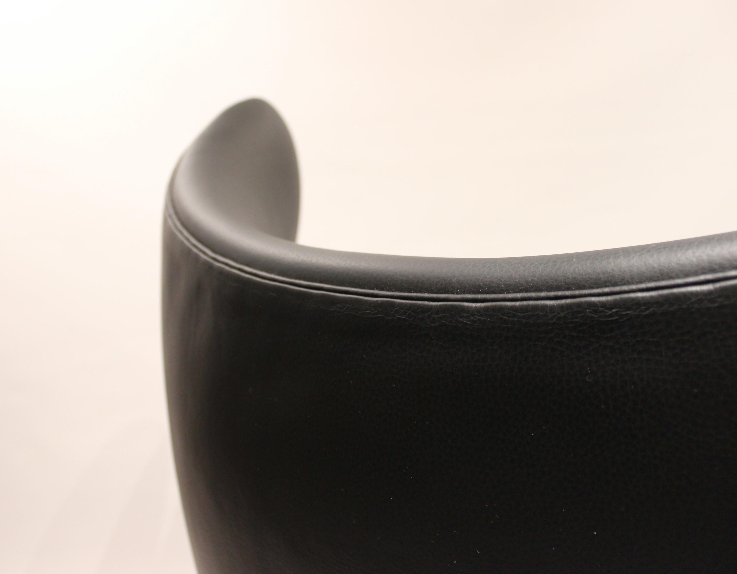 Mid-20th Century Egg, Model 3316, Black Leather by Arne Jacobsen and Fritz Hansen, 1960s