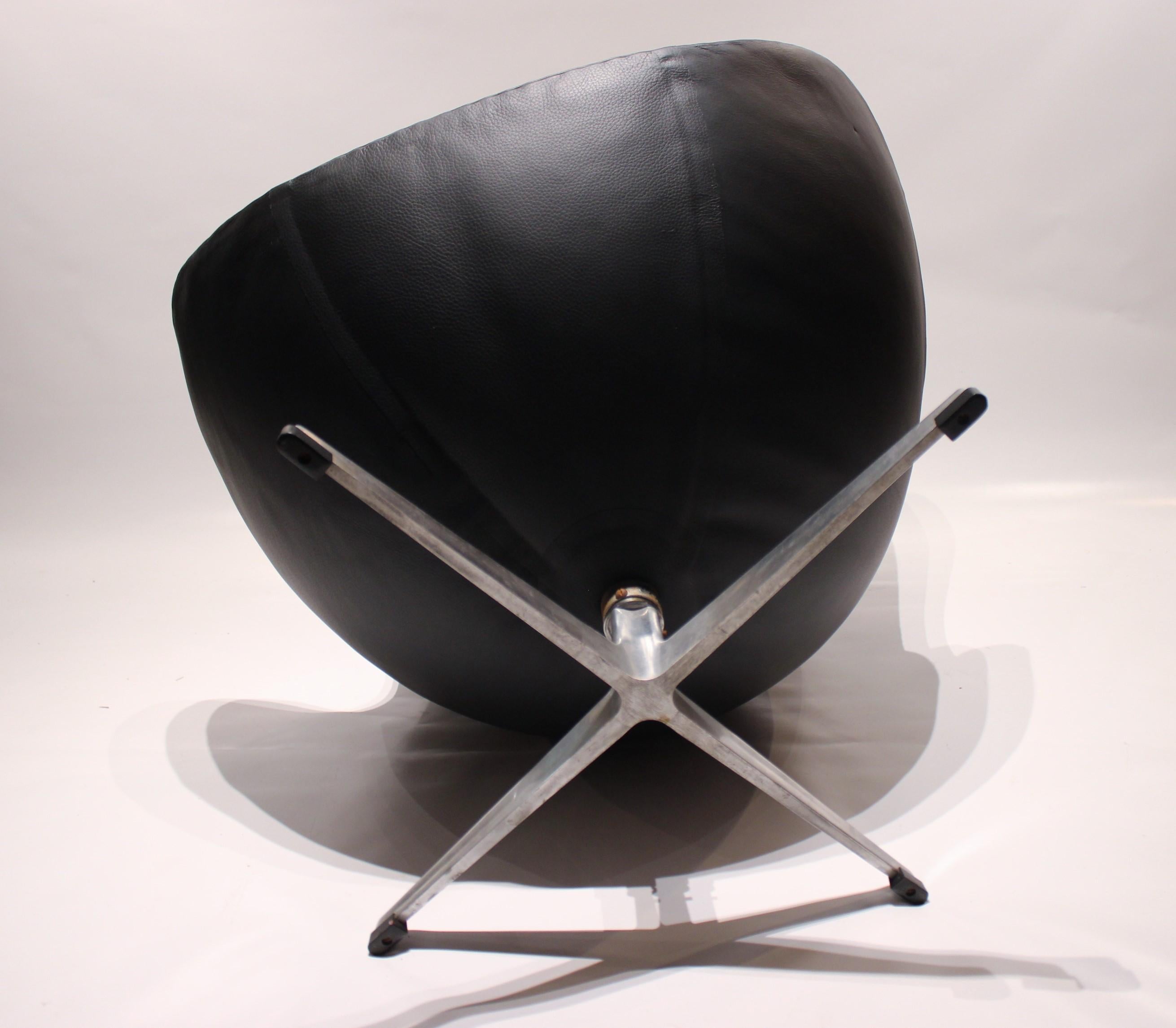 Egg, Model 3316, Black Leather by Arne Jacobsen and Fritz Hansen, 1960s 2