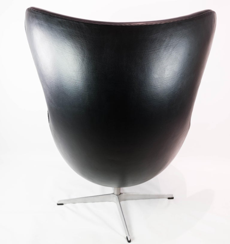 Scandinavian Modern The Egg, Model 3316, by Arne Jacobsen and Fritz Hansen, 2001 For Sale