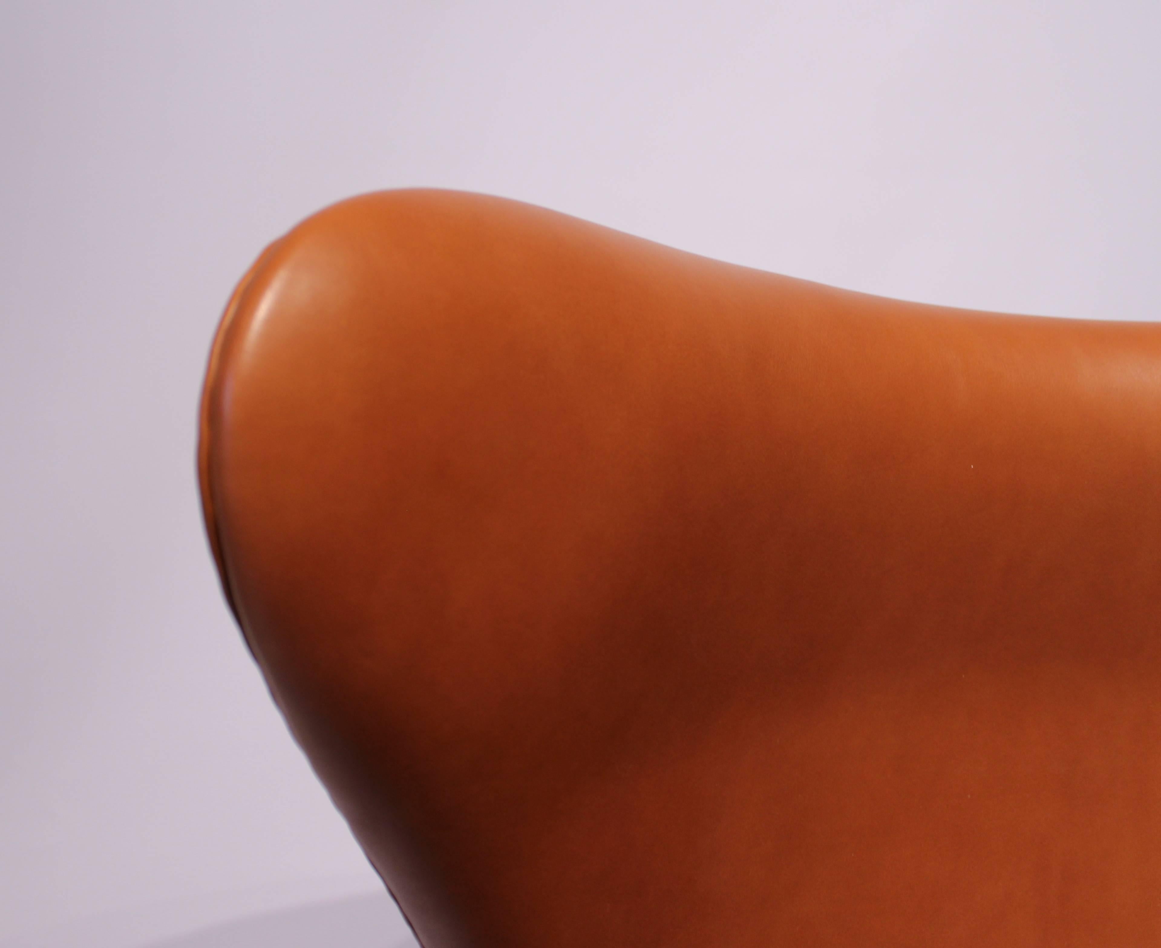 The Egg, Model 3316, Cognac Leather by Arne Jacobsen and Fritz Hansen In Good Condition In Lejre, DK