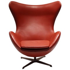 Retro The Egg, Model 3316, Red Leather, by Arne Jacobsen and Fritz Ansen, 2001