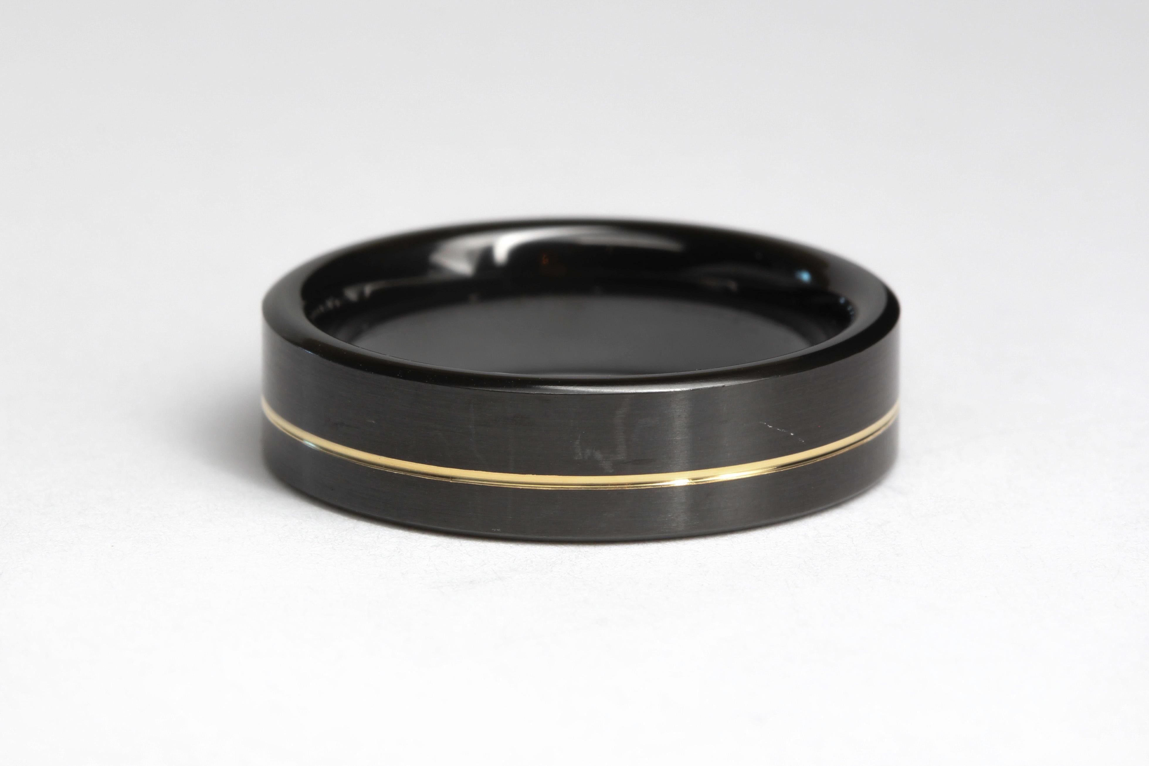 For Sale:  The Elliot Yellow Gold Inlay: Black Zirconium Flat 6mm Comfort Fit Wedding Band 2