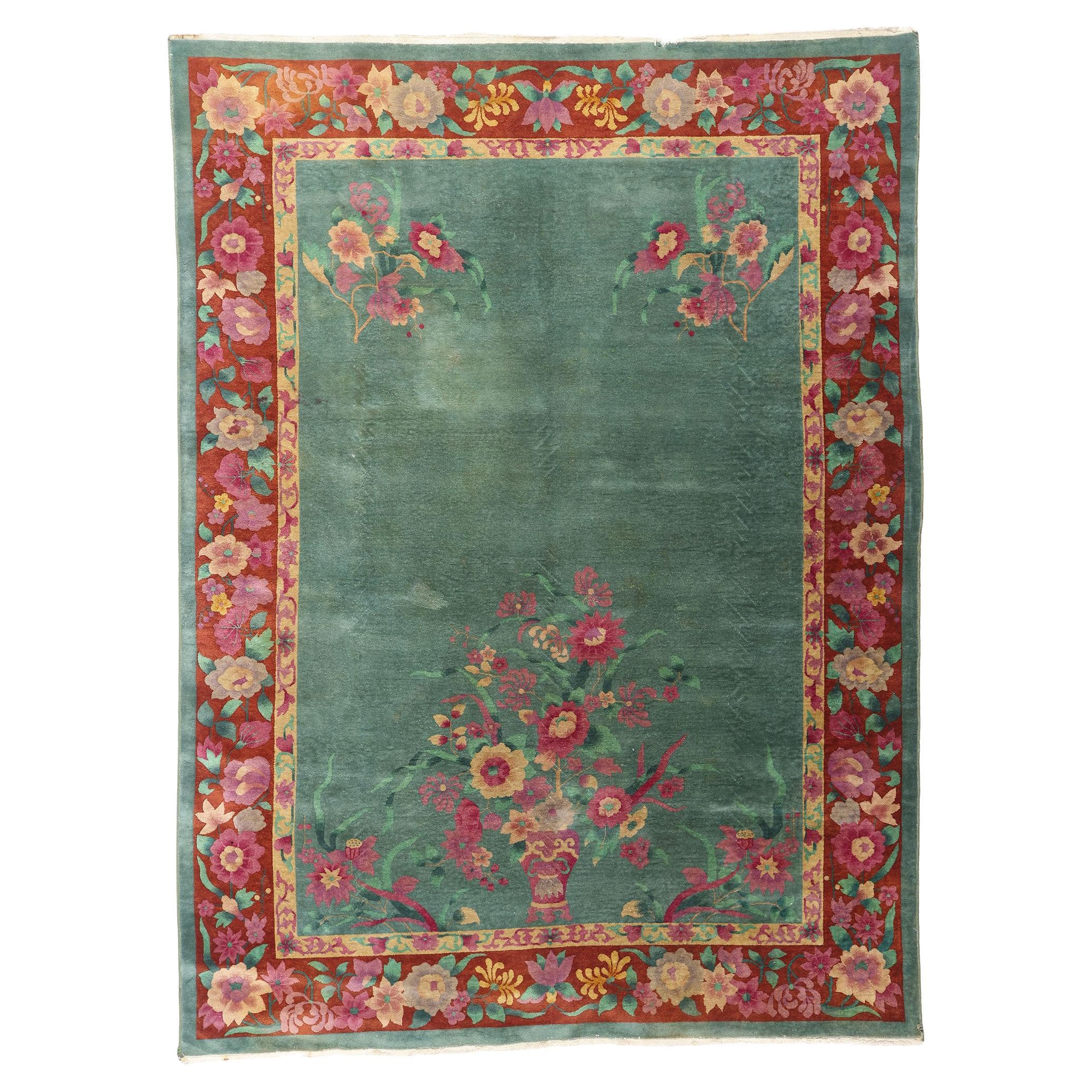 La dynastie d
émeraude : Un tapis chinois ancien de style Art déco d
une élégance est-ouest