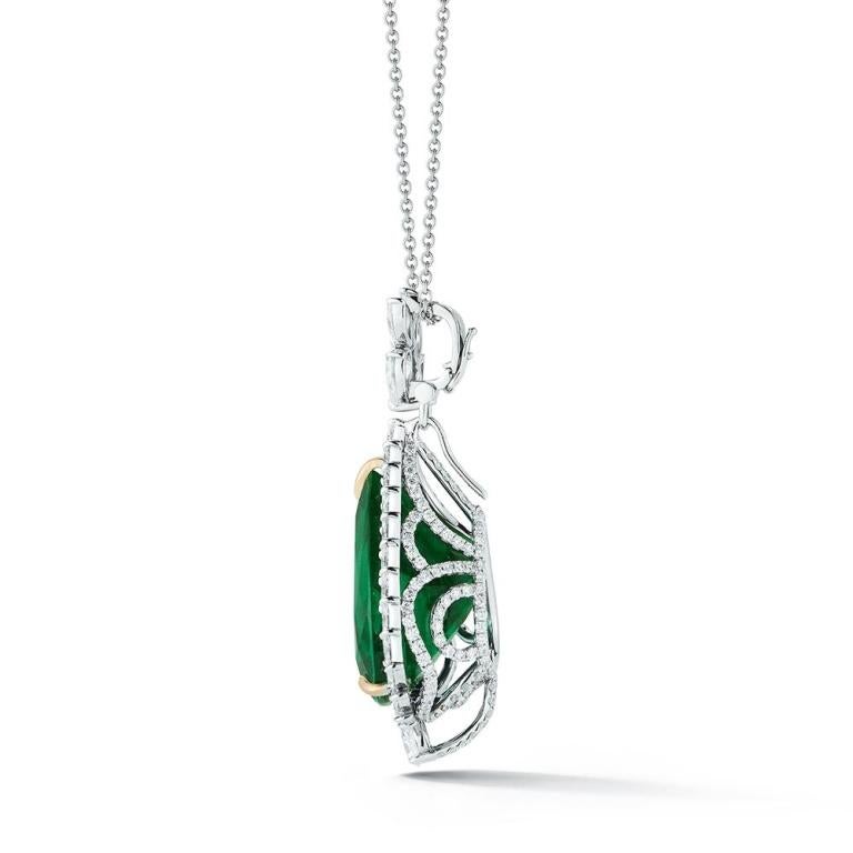 Modern The Emerald Grace Necklace For Sale