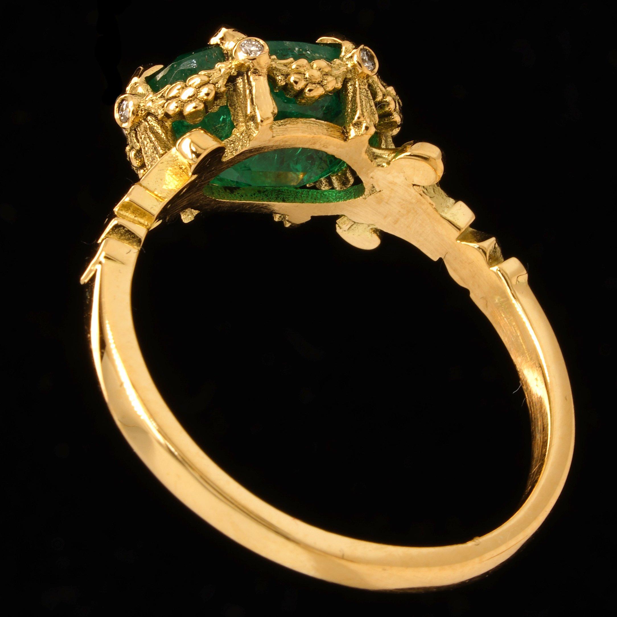 Zambian Emerald & Diamonds gold ring  4