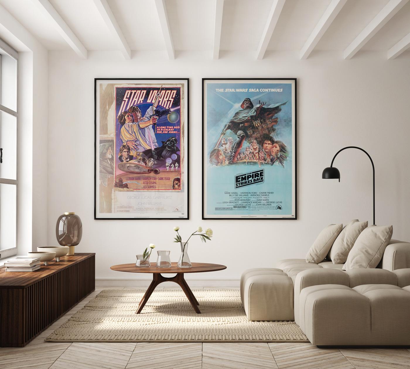 Considerato il miglior film della saga di Guerre Stellari, riteniamo che l'US 1 Sheet Style B disegnato da Jung sia uno dei poster più belli del titolo. 

Questo poster cinematografico d'epoca misura 27 1/4 x 40 3/4 pollici (più un po' di più con il