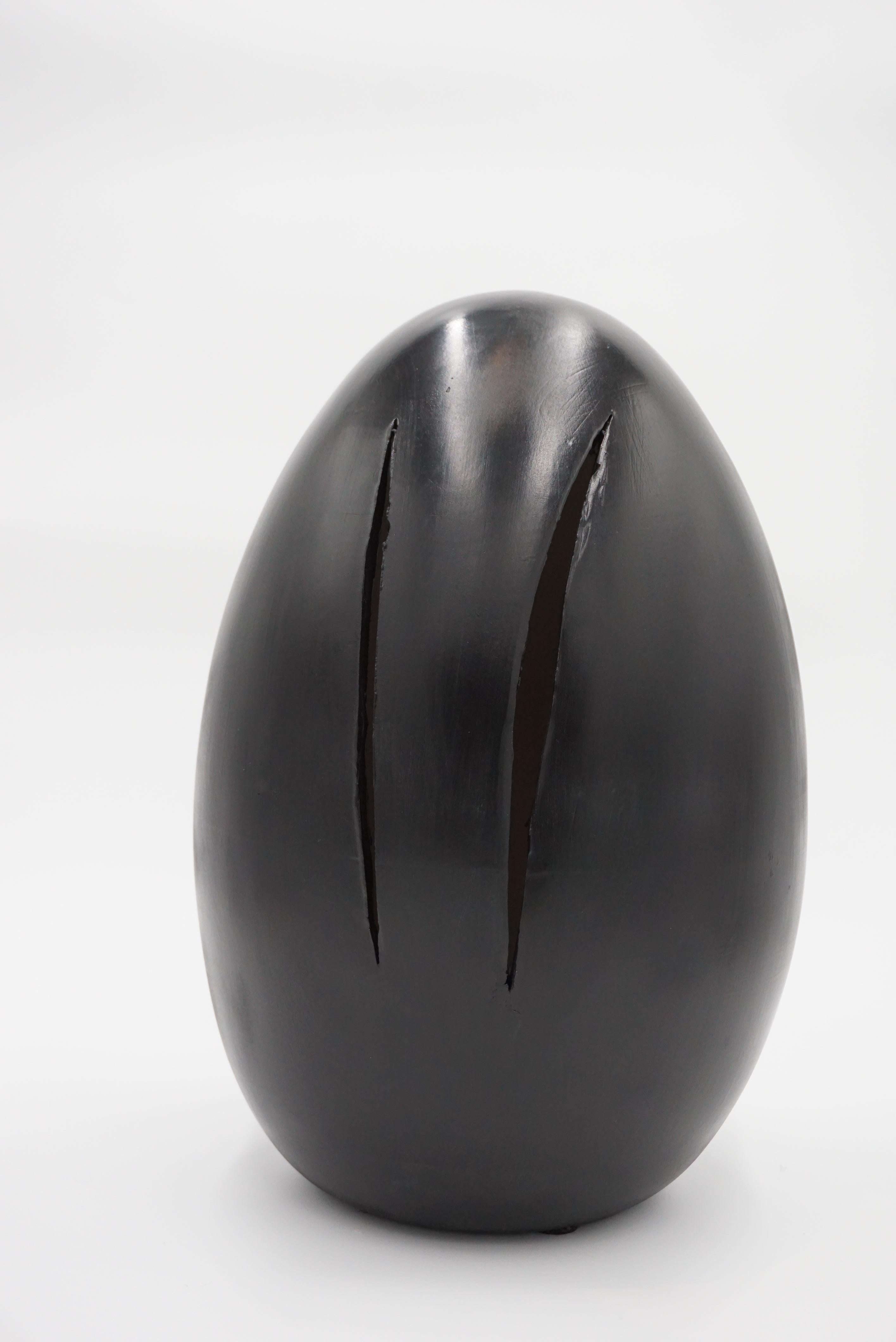 THE END OF GOD Skulpturale schwarze Keramik-Tischlampen, Hommage an Lucio Fontana (Moderne der Mitte des Jahrhunderts) im Angebot