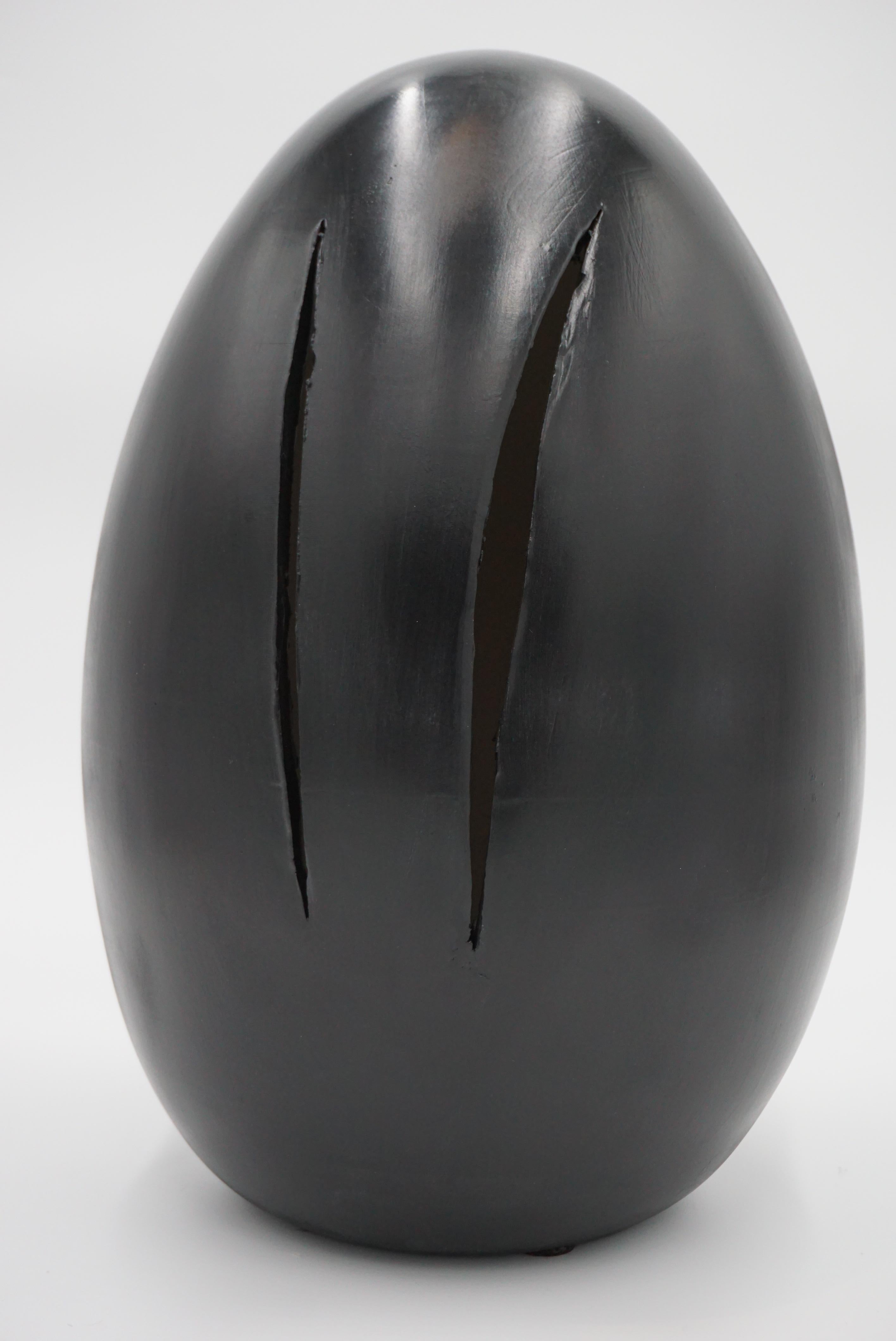 THE END OF GOD Skulpturale schwarze Keramik-Tischlampen, Hommage an Lucio Fontana (Italienisch) im Angebot