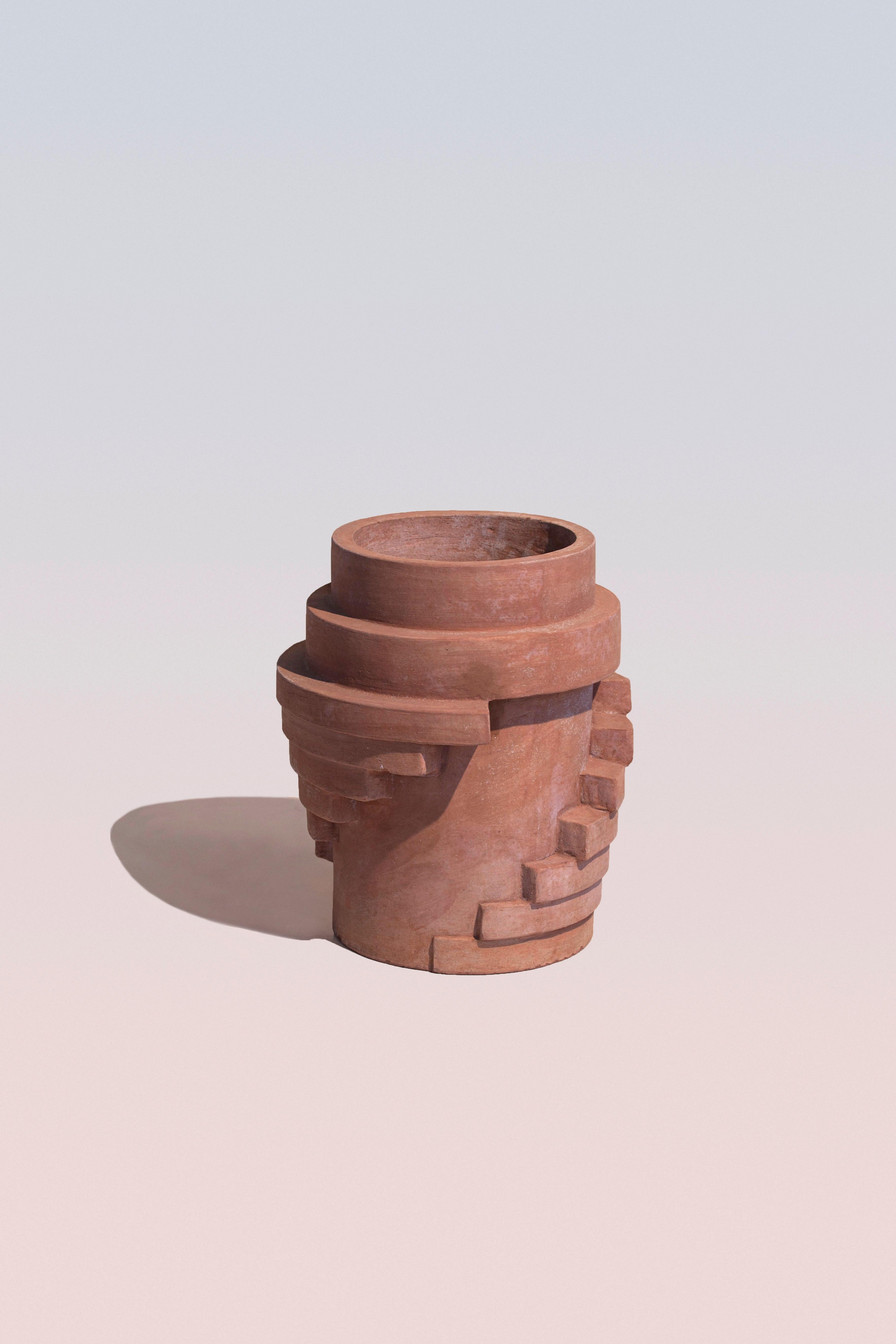Handmade terracotta vase by Poggi Ugo.