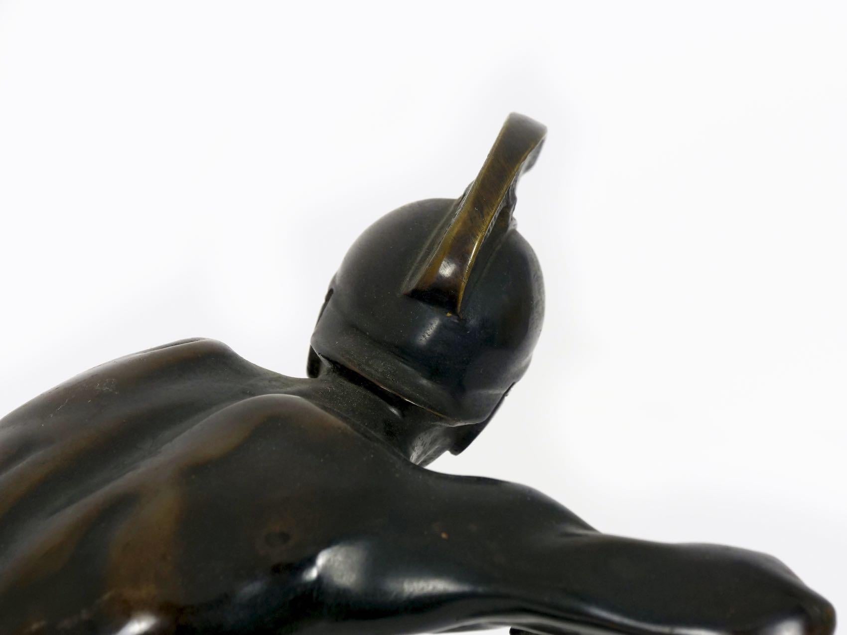 Der Feind unter der Art-Déco-Bronzeskulptur eines Bogenschützen von Otto Schmidt-Hofer 6