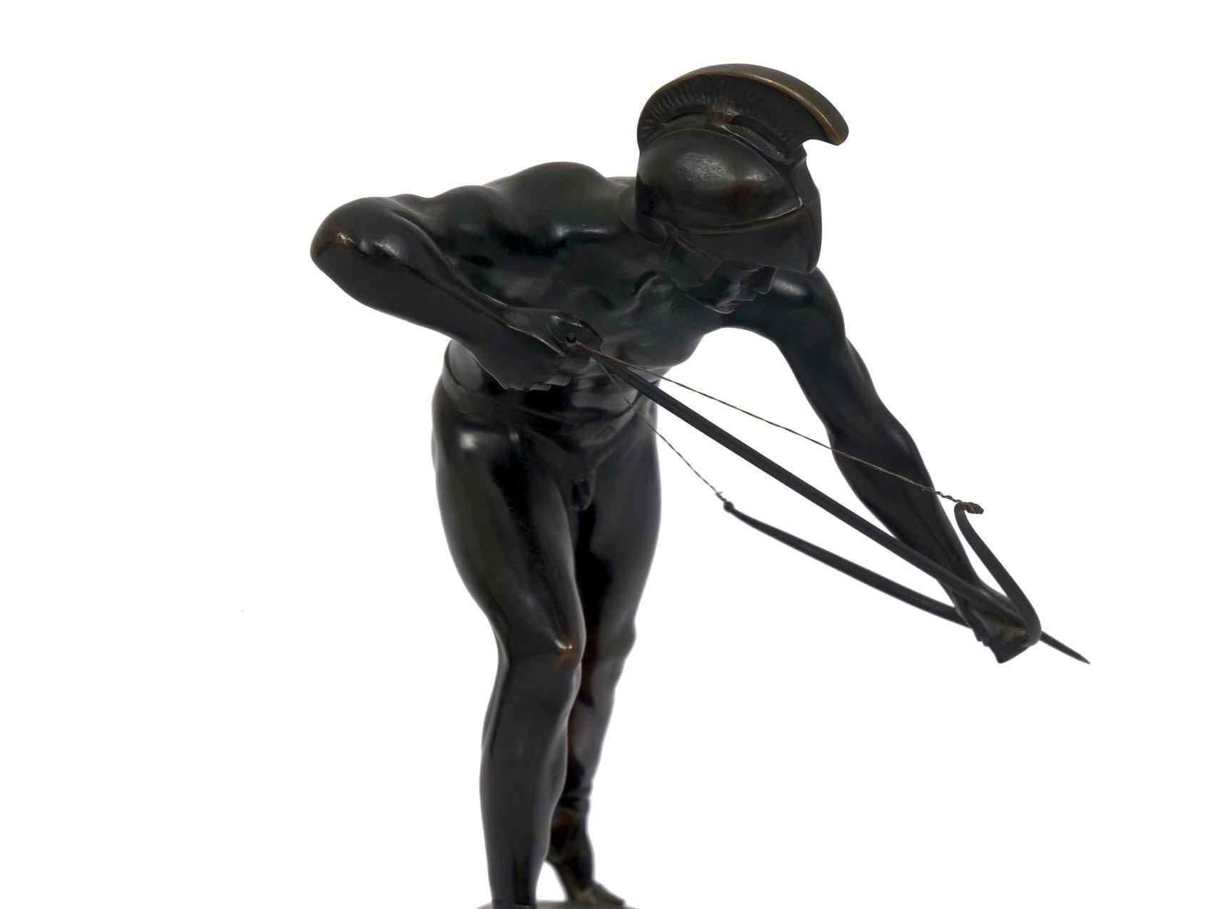 Der Feind unter der Art-Déco-Bronzeskulptur eines Bogenschützen von Otto Schmidt-Hofer 10