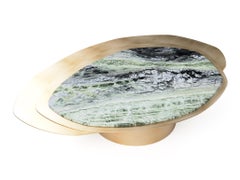 Table centrale « The Epicure IX » de 4,45 m Marbre de rivière jade et laiton massif