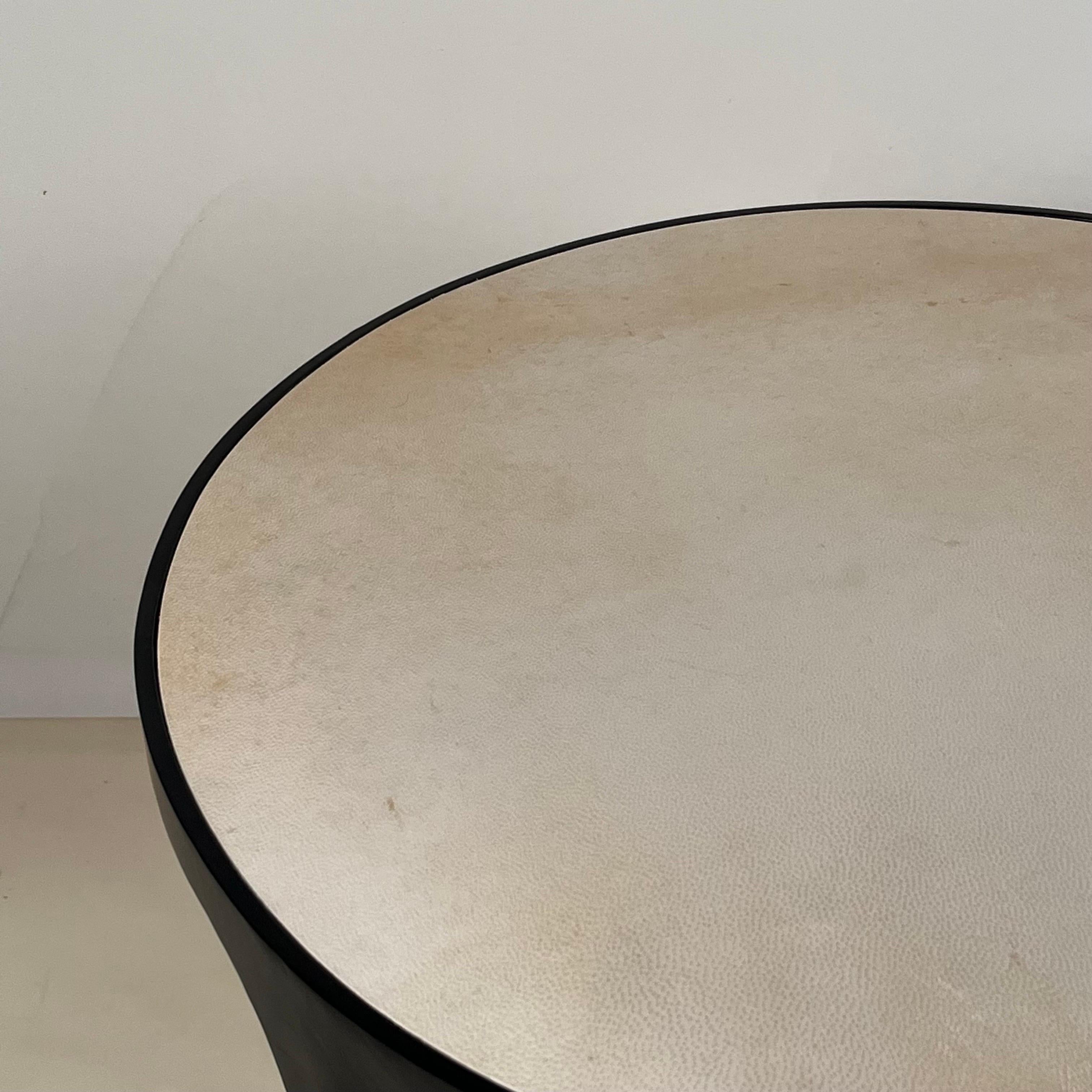 The 'Esquisse' Round Parchment Side Table by Design Frères In New Condition For Sale In Los Angeles, CA