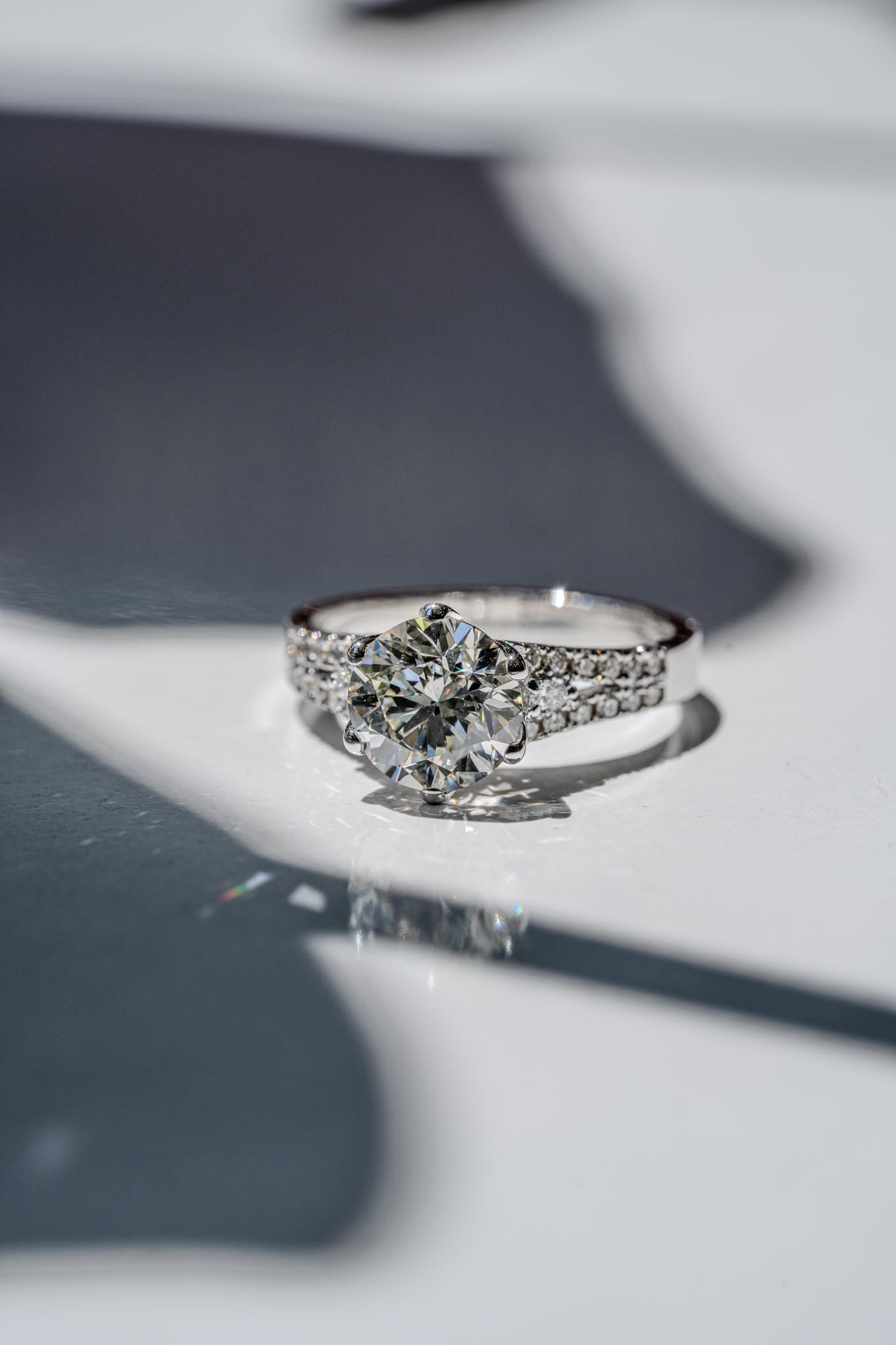 En vente :  La bague de fiançailles Evermore 2