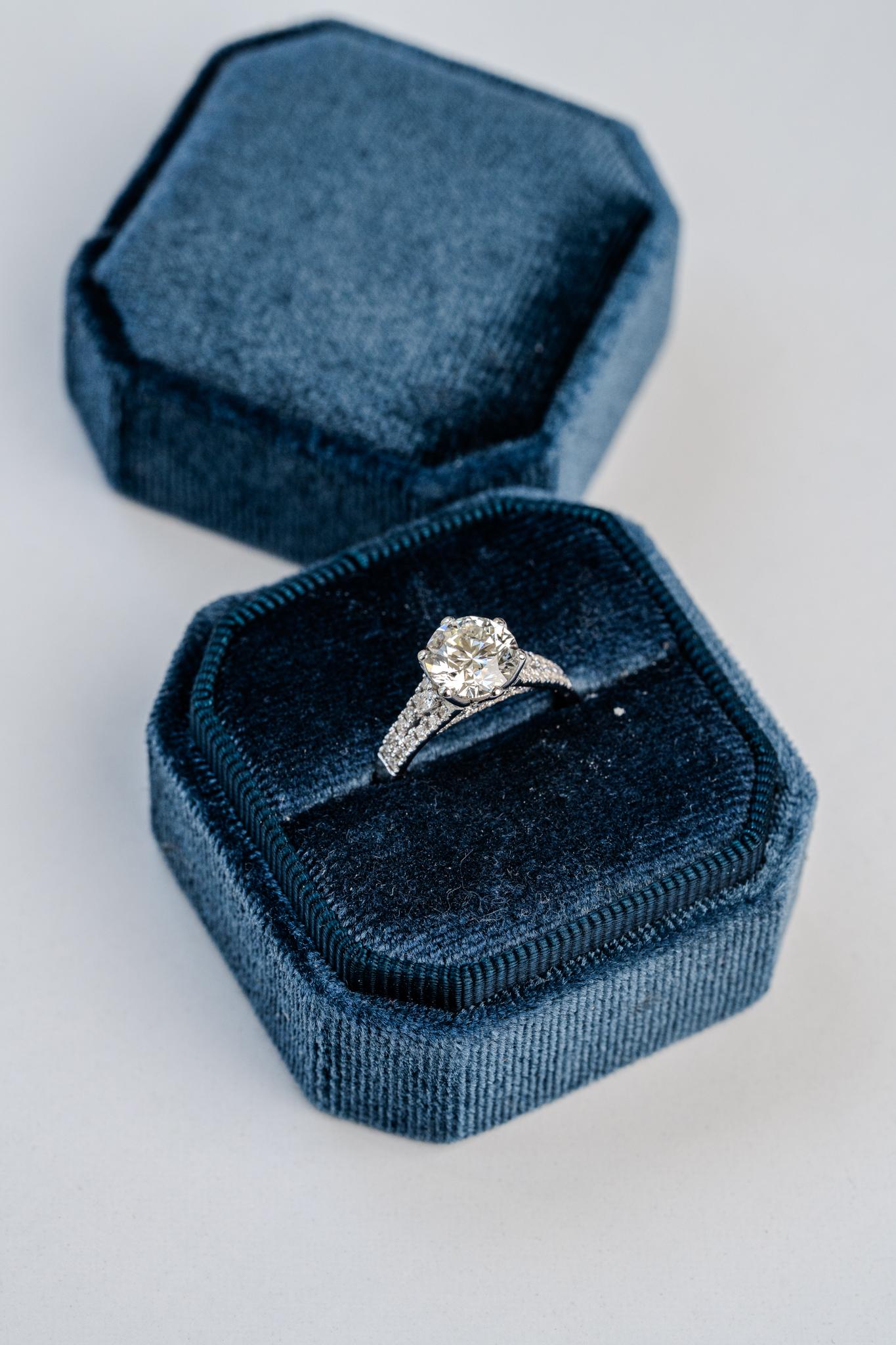 En vente :  La bague de fiançailles Evermore 4