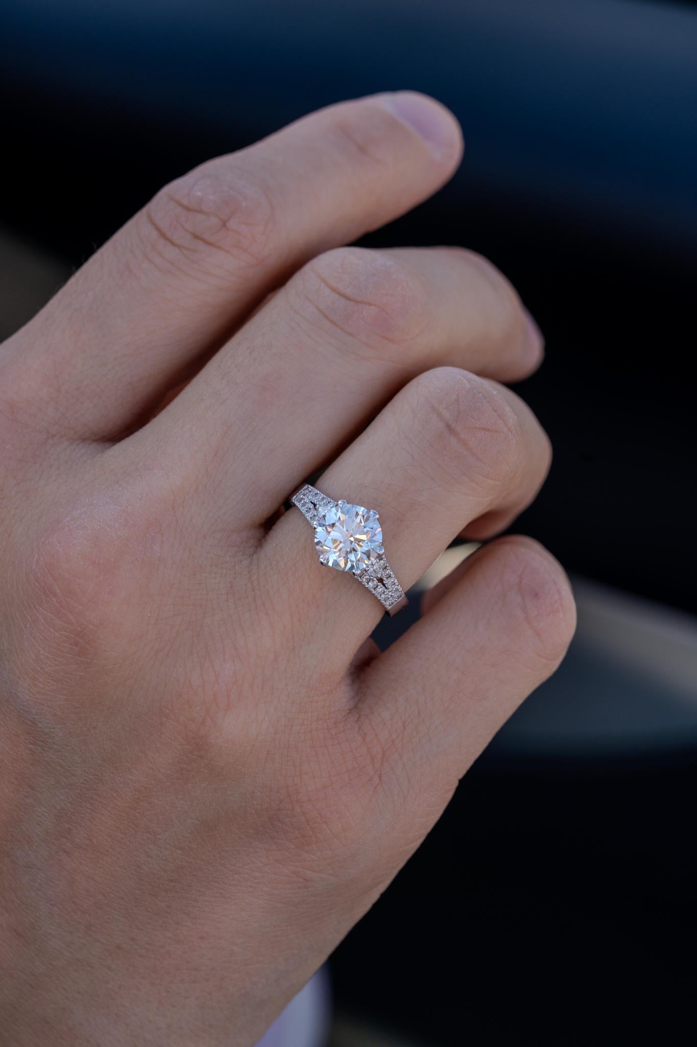 En vente :  La bague de fiançailles Evermore 8