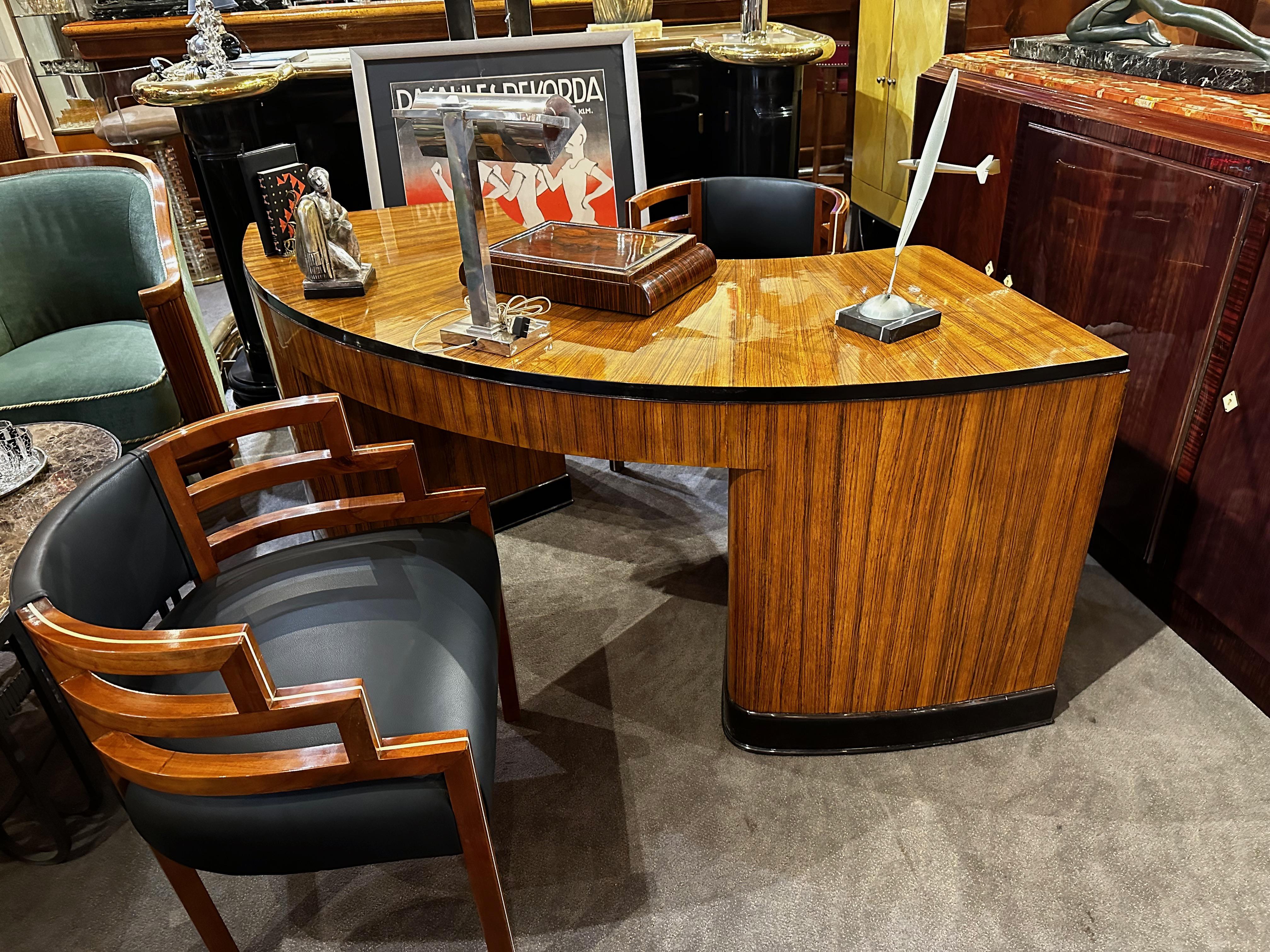 Mid-20th Century Executive Art Deco Professional Desk in Zebra Wood