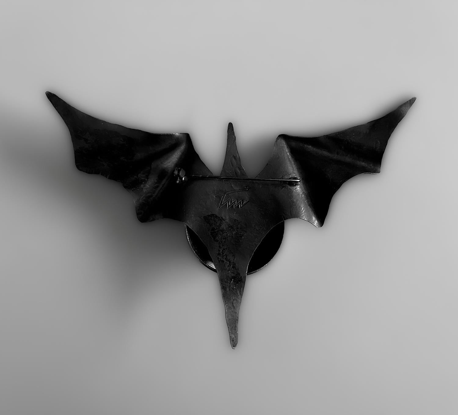 Die Außergewöhnliche Seltene Thierry Mugler Fledermaus Brosche Pin LES INFERNALES im Angebot 7