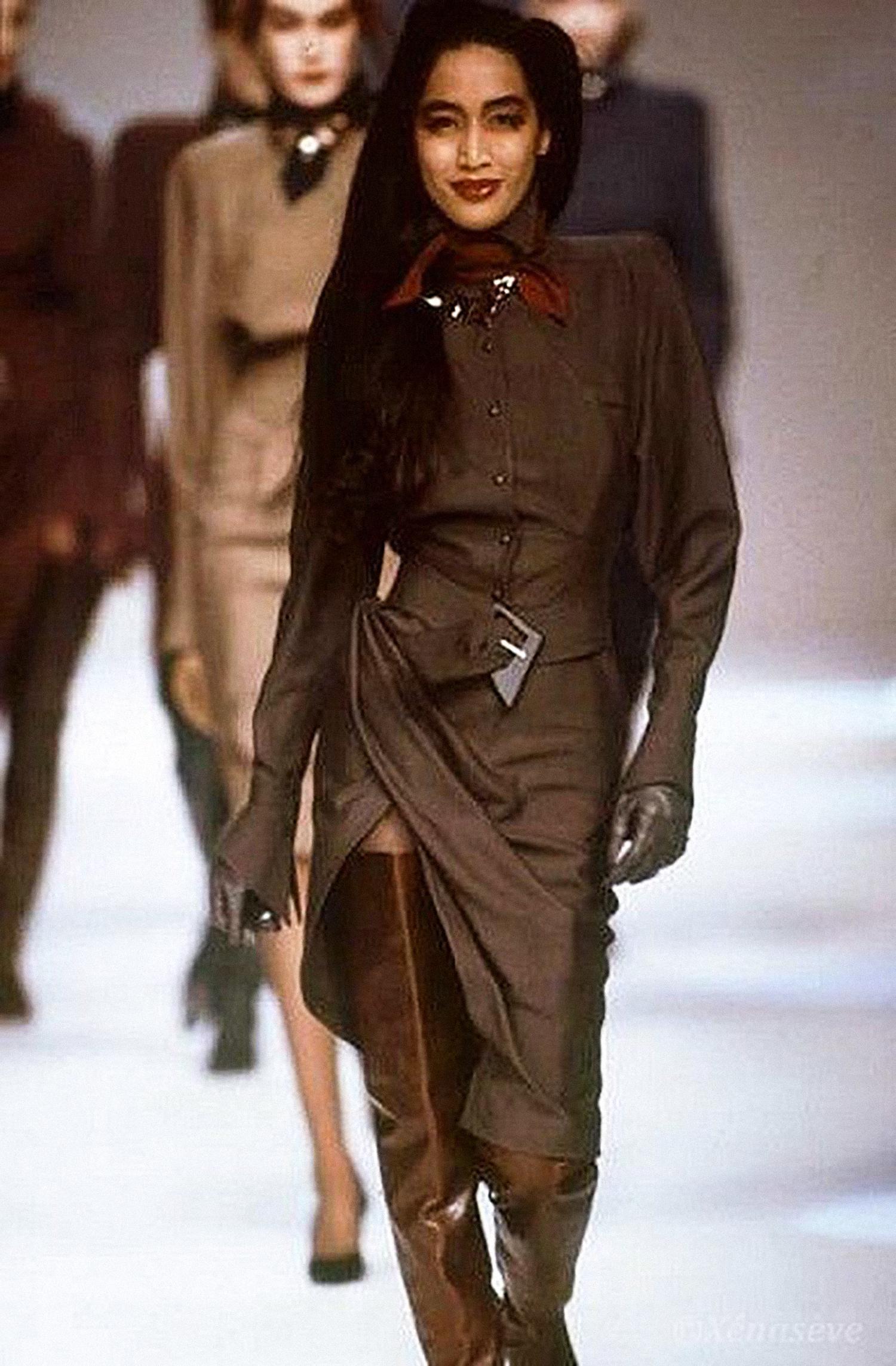 Die Außergewöhnliche Seltene Thierry Mugler Fledermaus Brosche Pin LES INFERNALES im Angebot 2