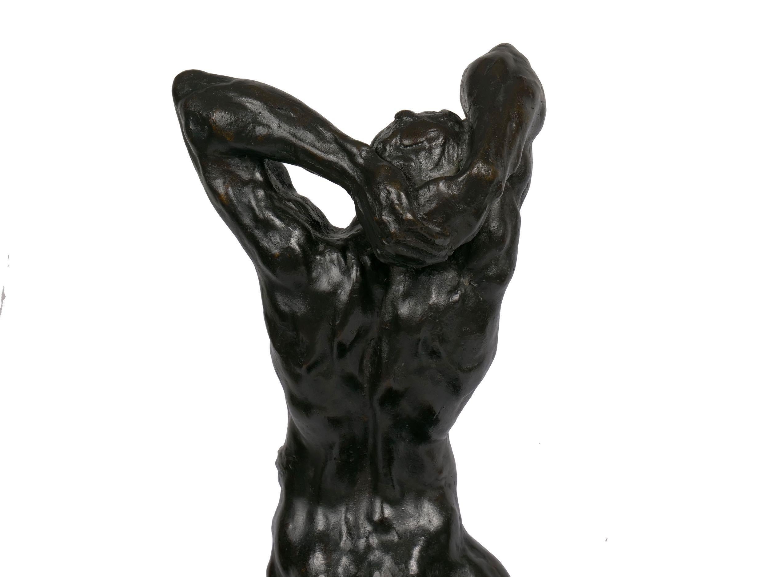 20ième siècle « L'effort extrême », Sculpture en bronze moderniste française d'antiquités d'Alfredo Pina