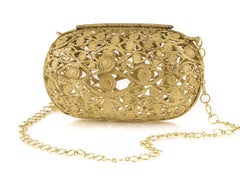El bolso de mano «Eye Clutch» en bronce chapado en oro de 22k de SOPHIE SIMONE DESIGNS