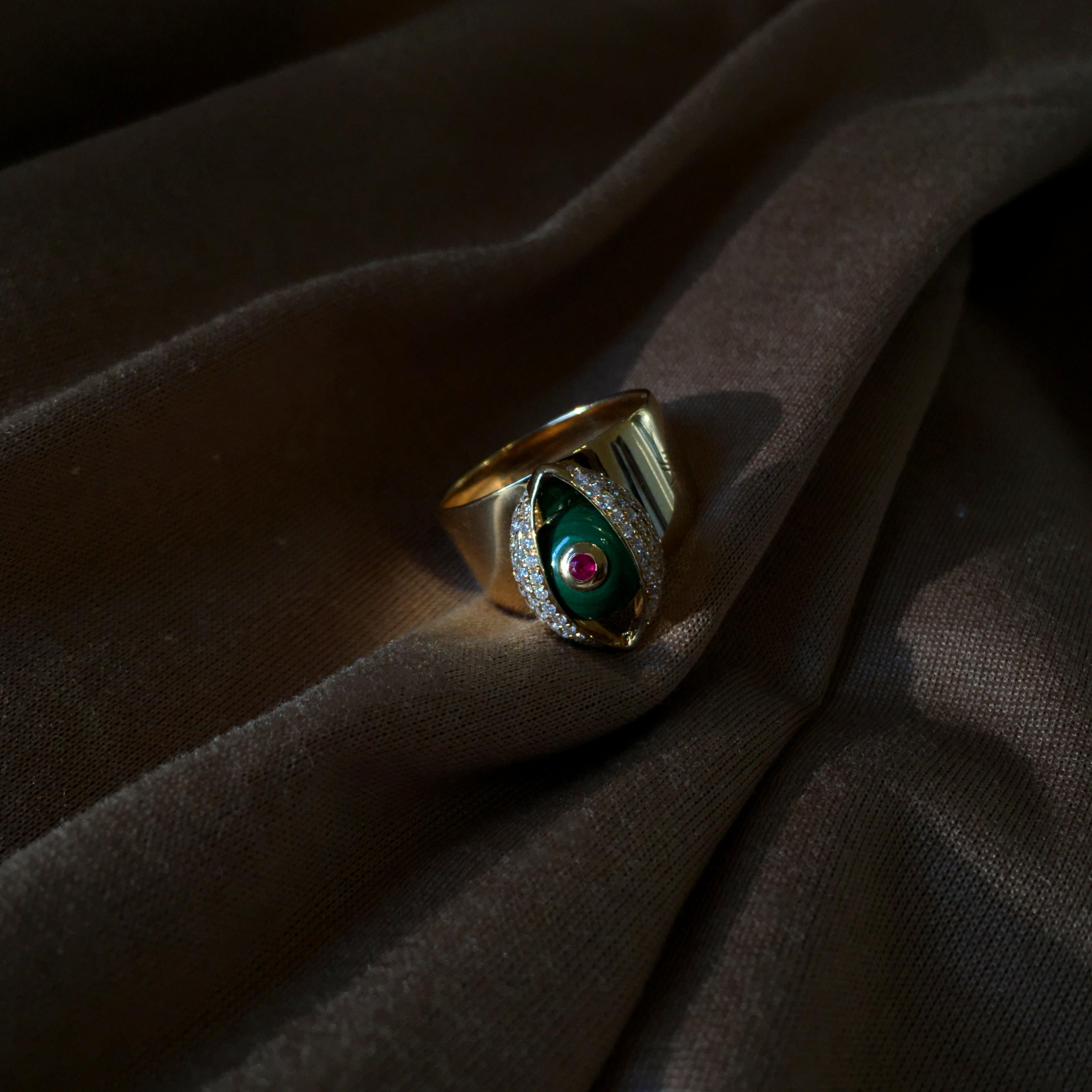 Brilliant Cut Eye Cocktail Ring 18 Karat Yellow Gold Green Malachite Pave Diamonds Ruby For Sale