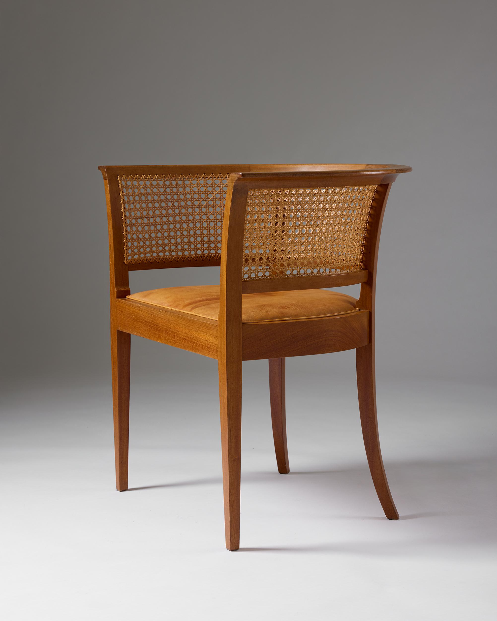 Inizio XX secolo Sedia Faaborg del 1914 - Iconico design danese di Kaare Klint con schienale curvo in canna in vendita