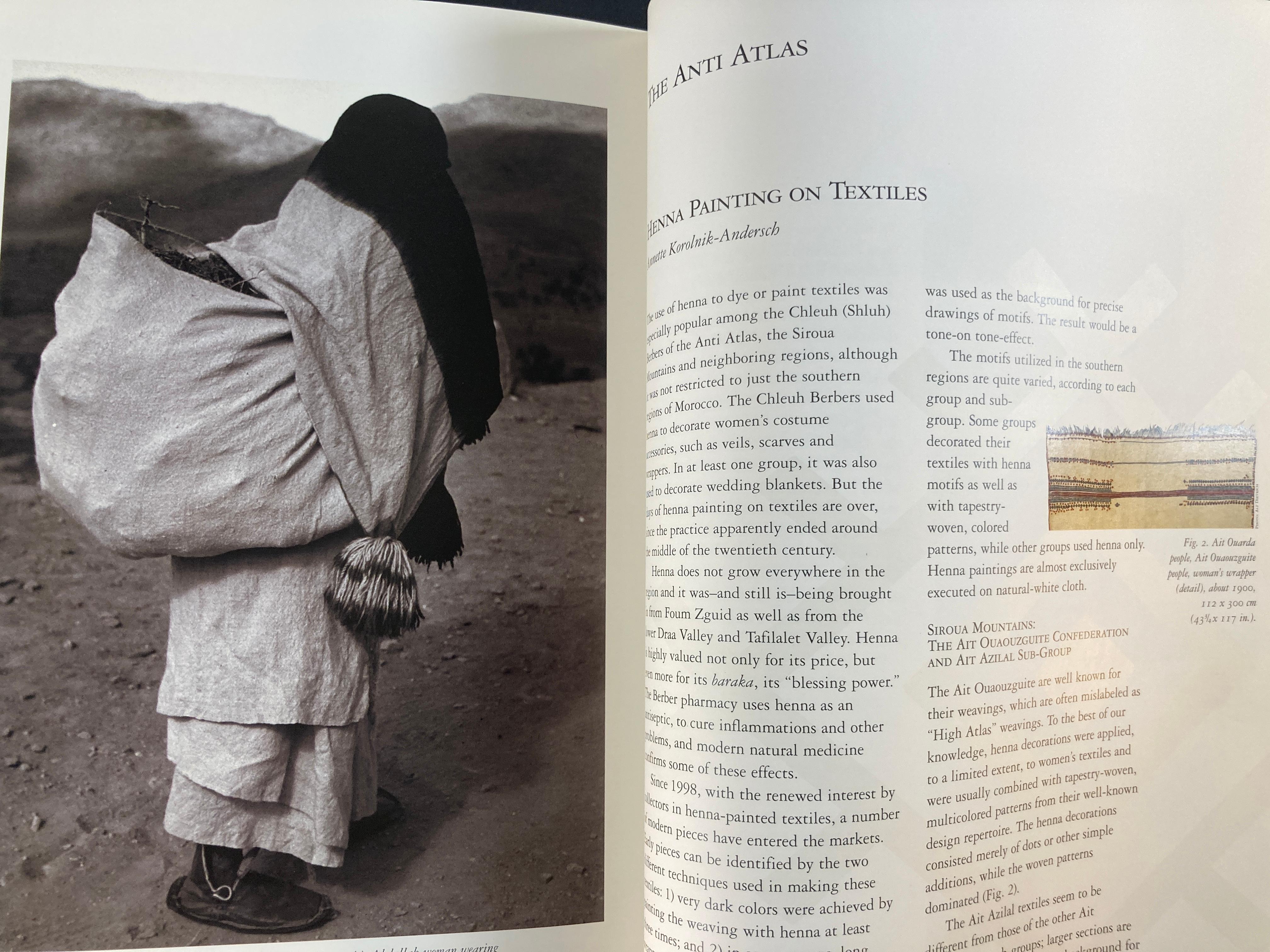 Livre The Fabric of Moroccan Life (Le tissu de la vie marocaine) d'Ivoire Grammet et Niloo Imami Paydar en vente 8