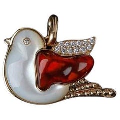 Pendentif en or jaune 18 carats « The Fat Pigeon - Fire Opal Diamond Pendentif en forme d'oiseau orné d'un collier