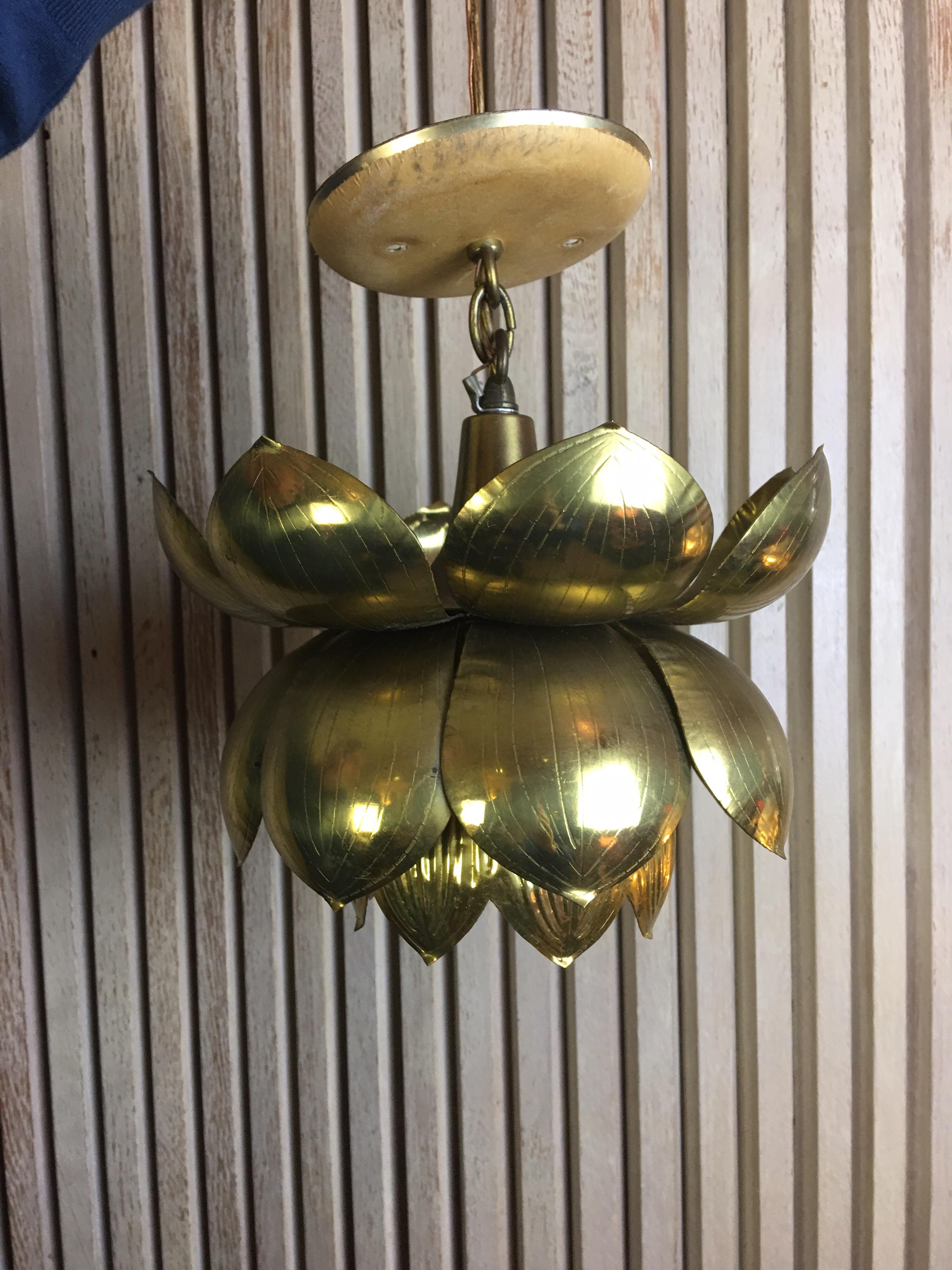 Hollywood Regency Feldman Lighting Company Pair of Lotus Pendant