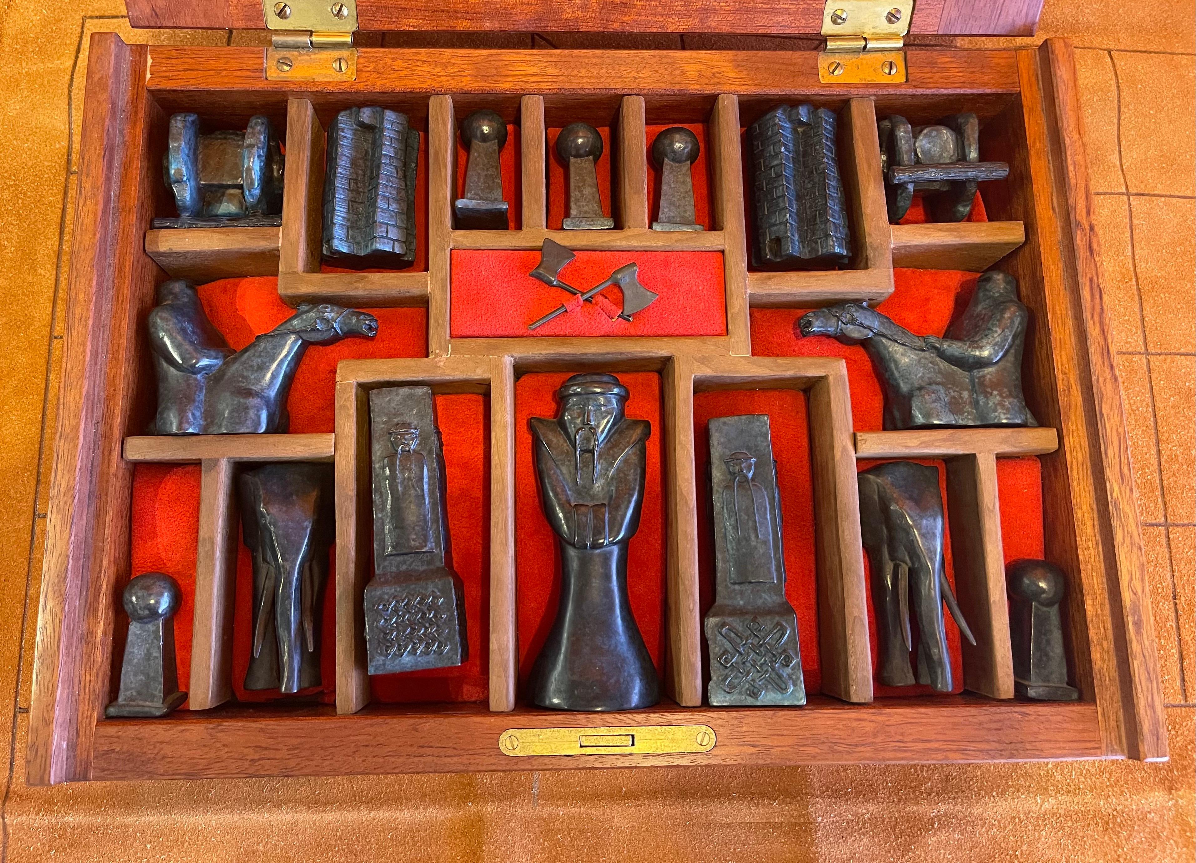 Le jeu de figurines « The Original Game of Chess » (Le jeu d'échecs original) en bronze de Gary Sahl Rare Bon état - En vente à San Diego, CA