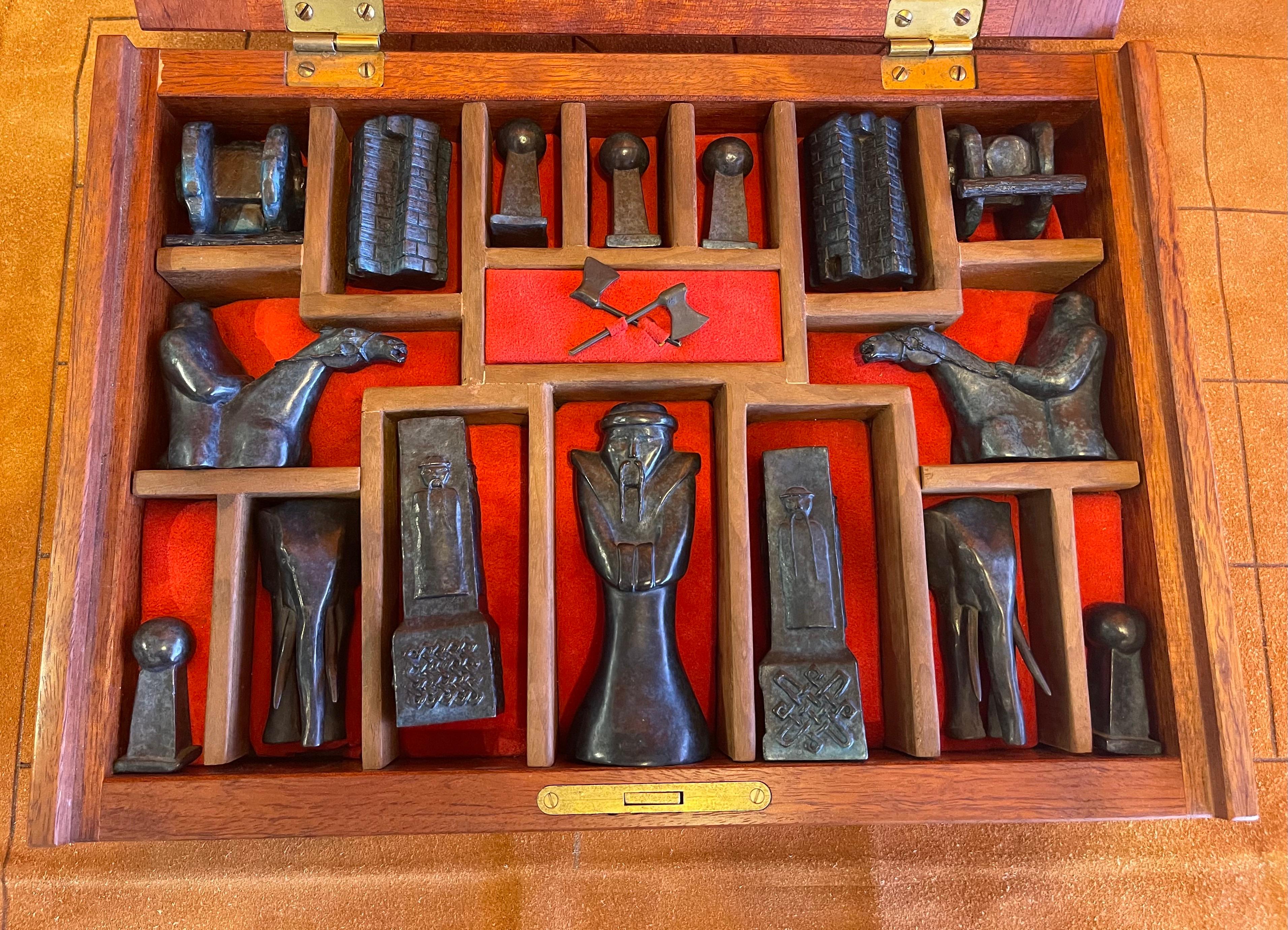 Mid-Century Modern Le jeu de figurines « The Original Game of Chess » (Le jeu d'échecs original) en bronze de Gary Sahl Rare en vente