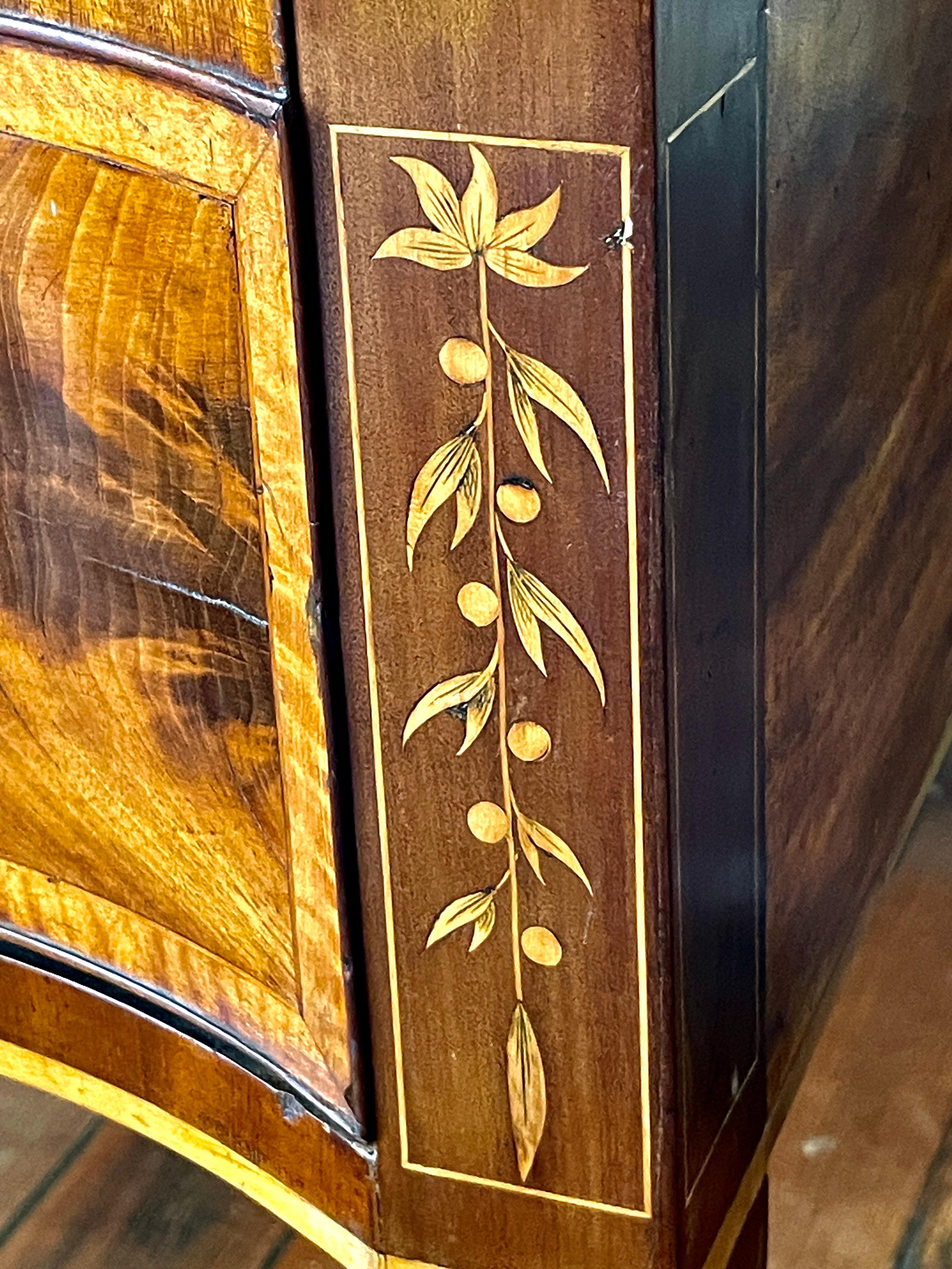THE Finest late 18th C. inlaid flame mahogany Hepplewhite Serpentine Sideboard 7