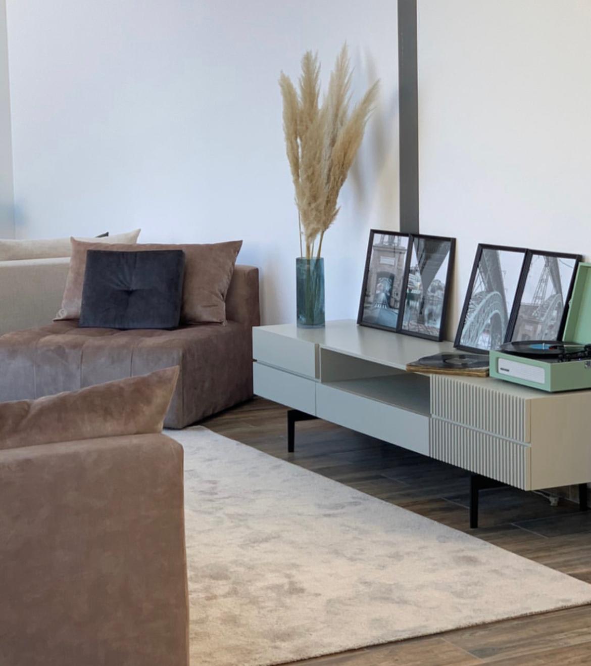 Moderne Le premier meuble de rangement TV, XXIe siècle contemporain portugais en vente